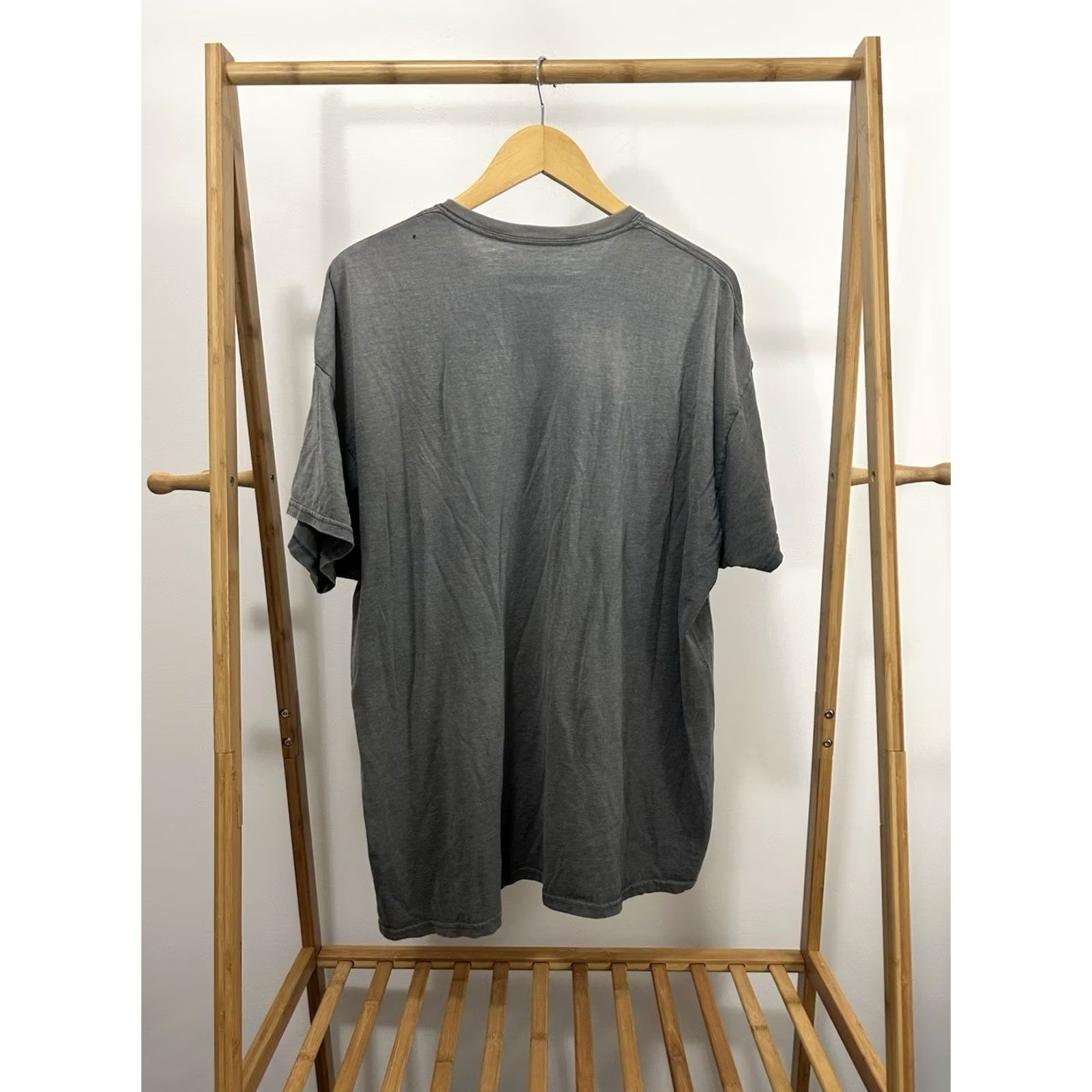 Fruit Of The Loom VINTAGE FTOL Gradient Sun Faded Worn Soft WIP Work T-Shirt 2XL Gray Mens Shirt Size US XXL / EU 58 / 5 - 2 Thumbnail