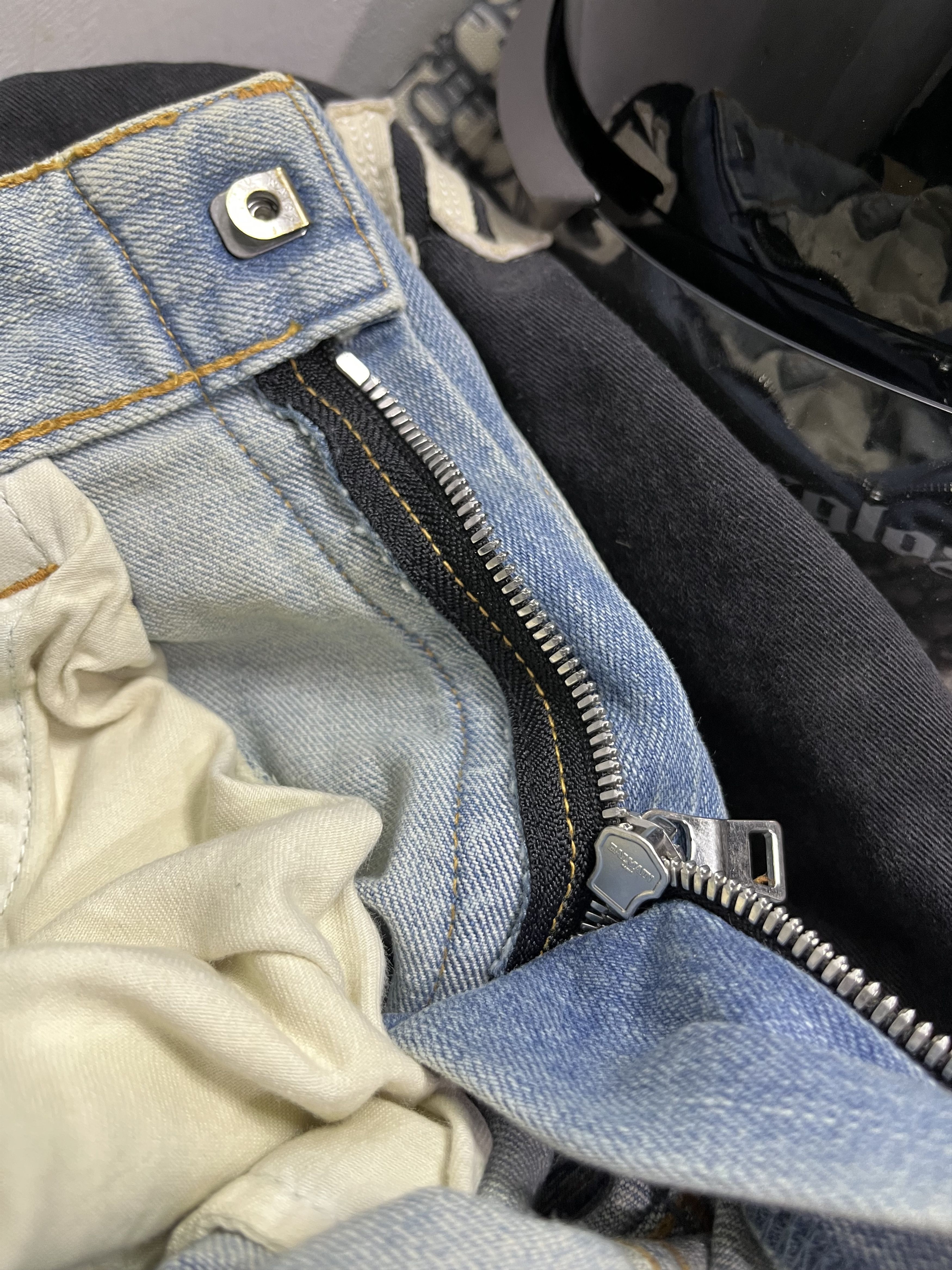 Balmain Balmain kanye light blue distressed biker jeans Size US 29 - 7 Thumbnail
