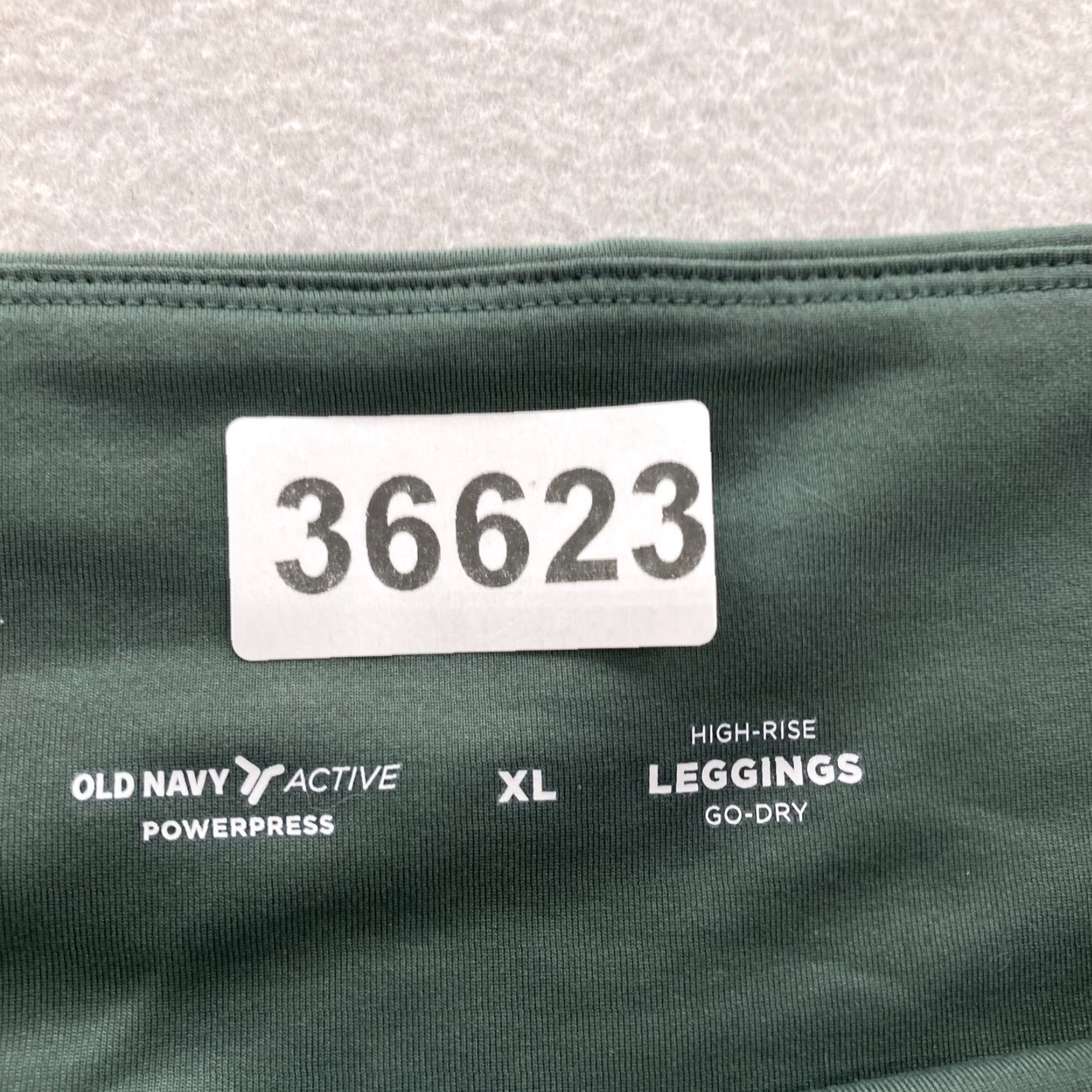 Old Navy Old Navy Active PowerPress Leggings Women's XL Green Cropped Go-Dry Gym Size 40" / US 18 - 3 Thumbnail