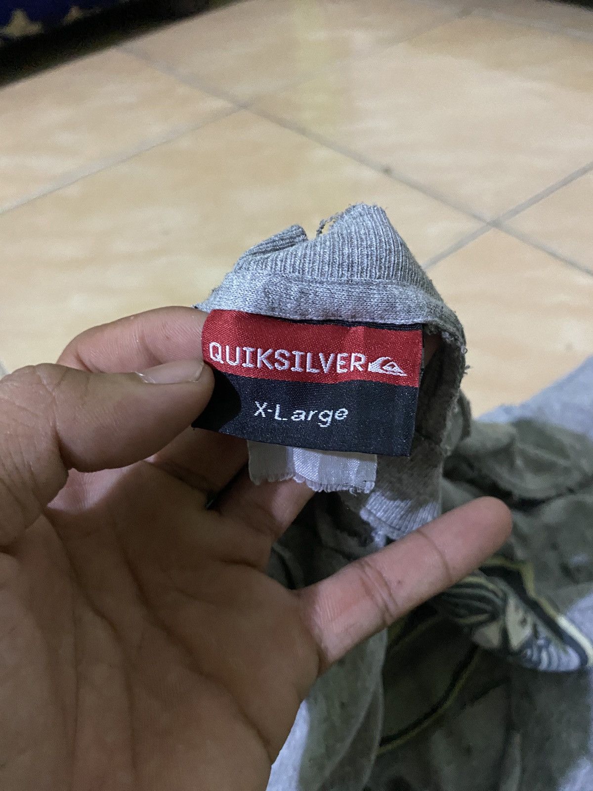 4GSELLER QUIKSILVER VINTAGE TRASHED STAIL OIL ERD STYLE Size US XL / EU 56 / 4 - 7 Thumbnail