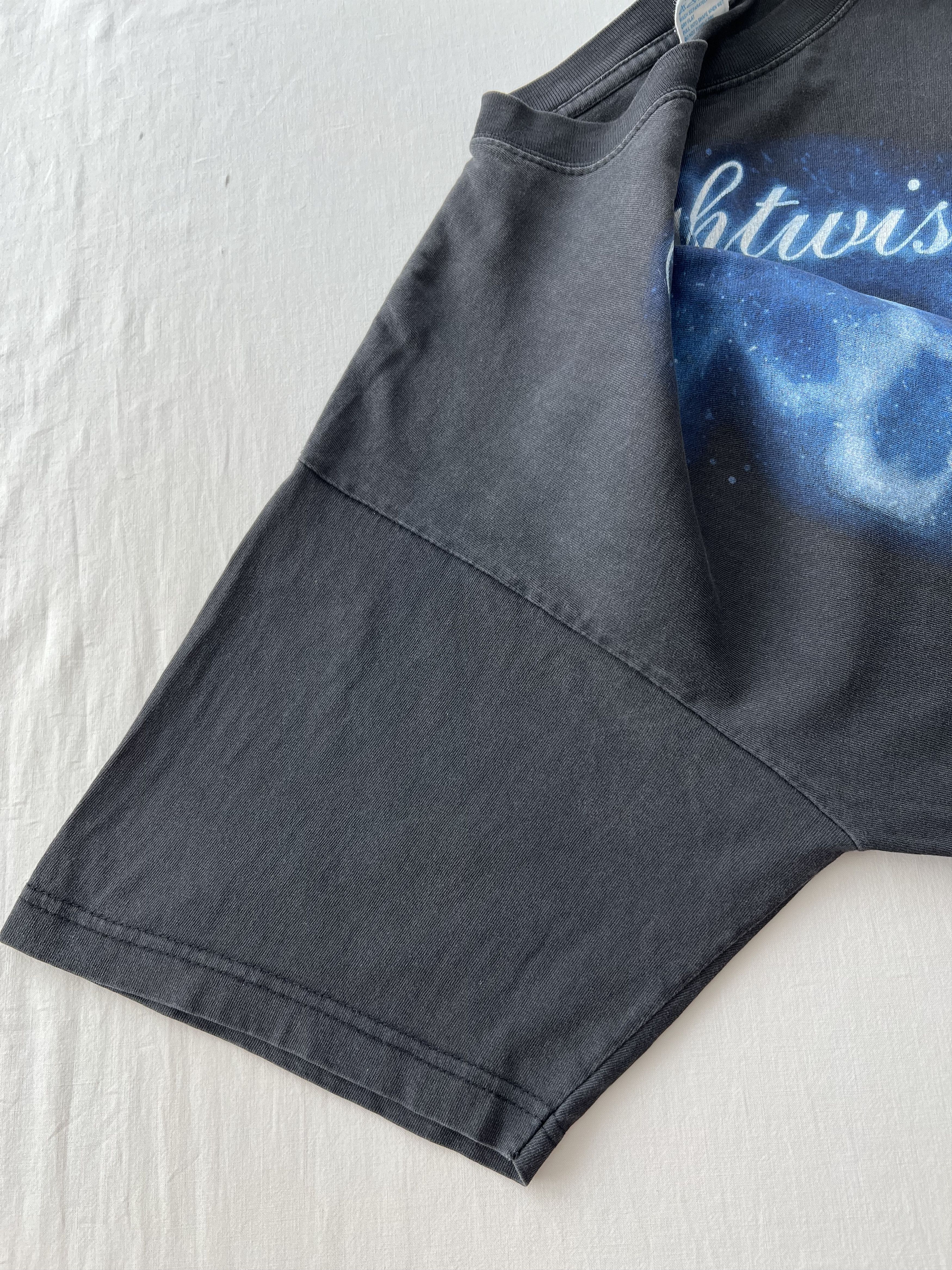 Band Tees Vintage 2005 Nightwish Farewell Metal Band Black T-shirt Size US XL / EU 56 / 4 - 11 Thumbnail