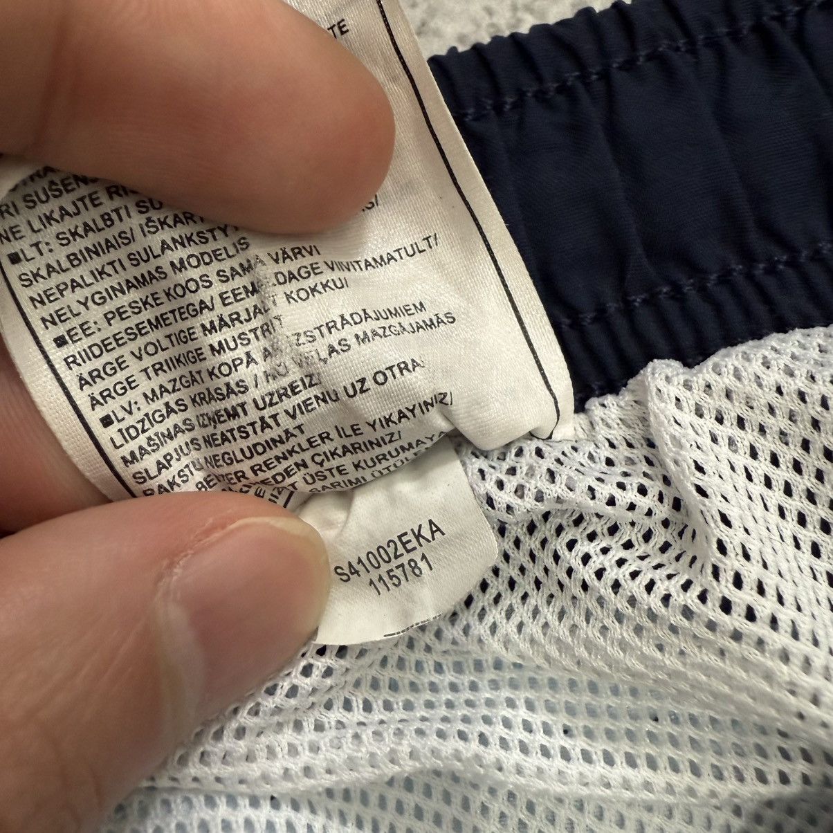 Vintage Vintage Nike Nylon Shorts Y2K Size US 34 / EU 50 - 5 Thumbnail