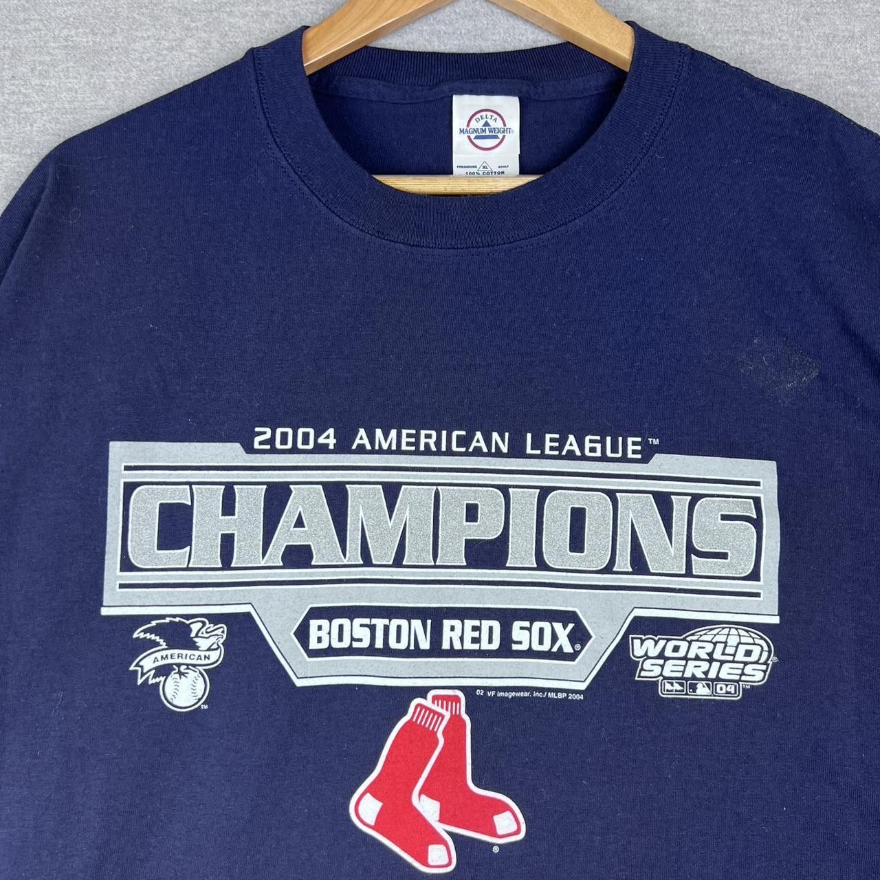 Vintage Vintage Boston Red Sox Tee 2004 World Series Tee Size XL Size US XL / EU 56 / 4 - 1 Thumbnail