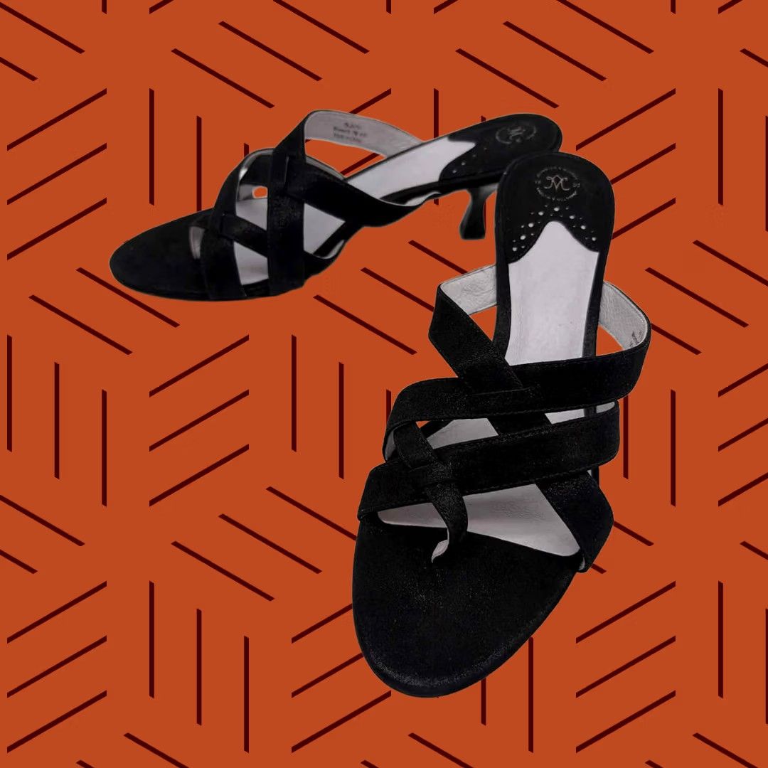 Johnston & Murphy Johnston & Murphy Black Slide Heels Size 7 Size US 7 / IT 37 - 1 Thumbnail