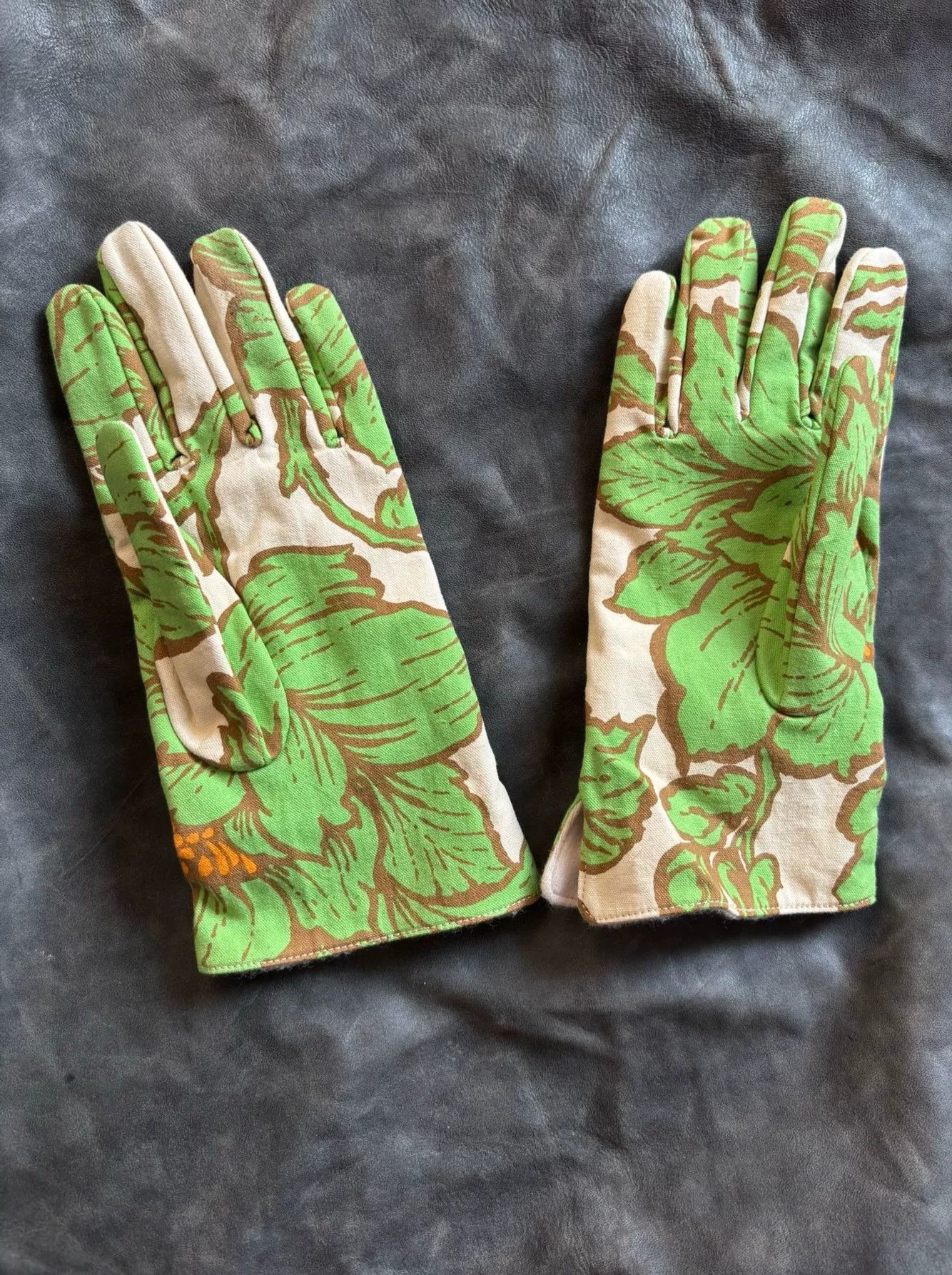 Nozomi Ishiguro Nozomi Ishiguru 90s Leaf Gloves Size ONE SIZE - 3 Thumbnail