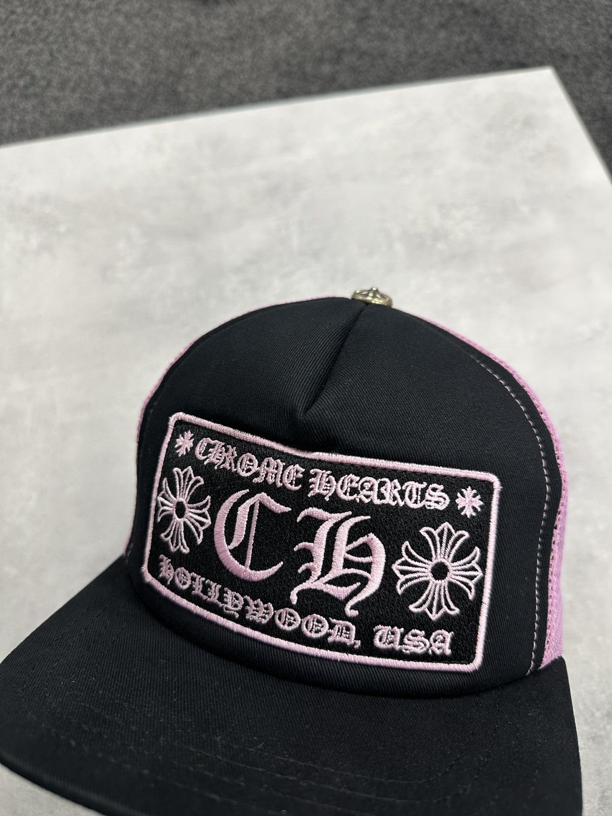 Chrome Hearts Chrome Hearts CH Hollywood Trucker Cap Black Pink Size ONE SIZE - 3 Thumbnail