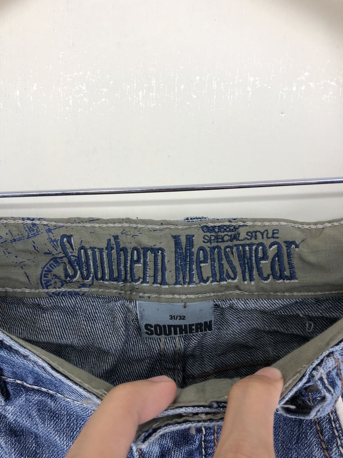 Japanese Brand Southern Menswear Distressed Faded Blue Jeans Size US 31 - 19 Thumbnail