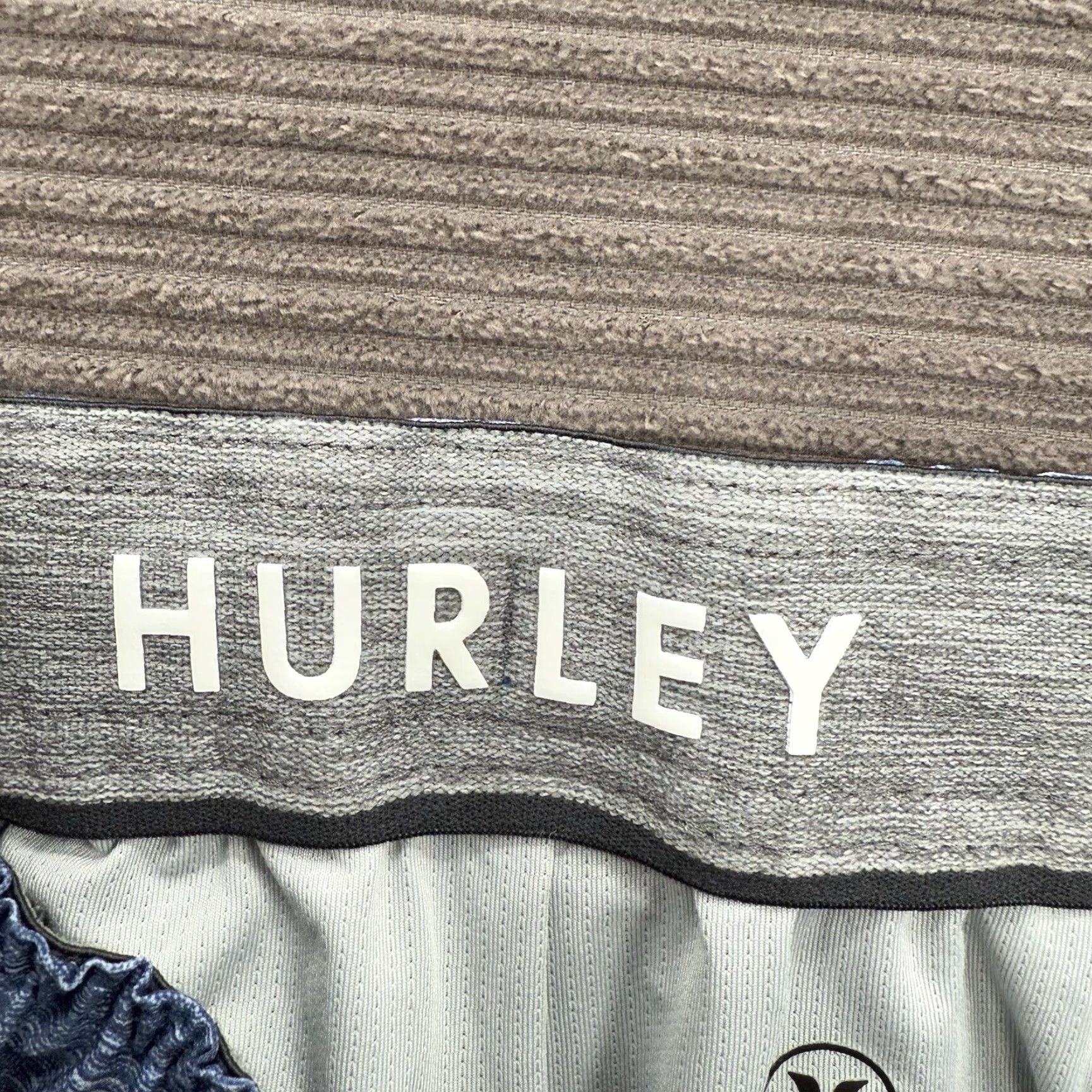 Hurley Hurley Swim Short Men M Polyester Drawstring Beach Weekend Vacation Multicolor Striped 7in Inseam 17in Outerseam Bottom Size US 31 - 7 Thumbnail