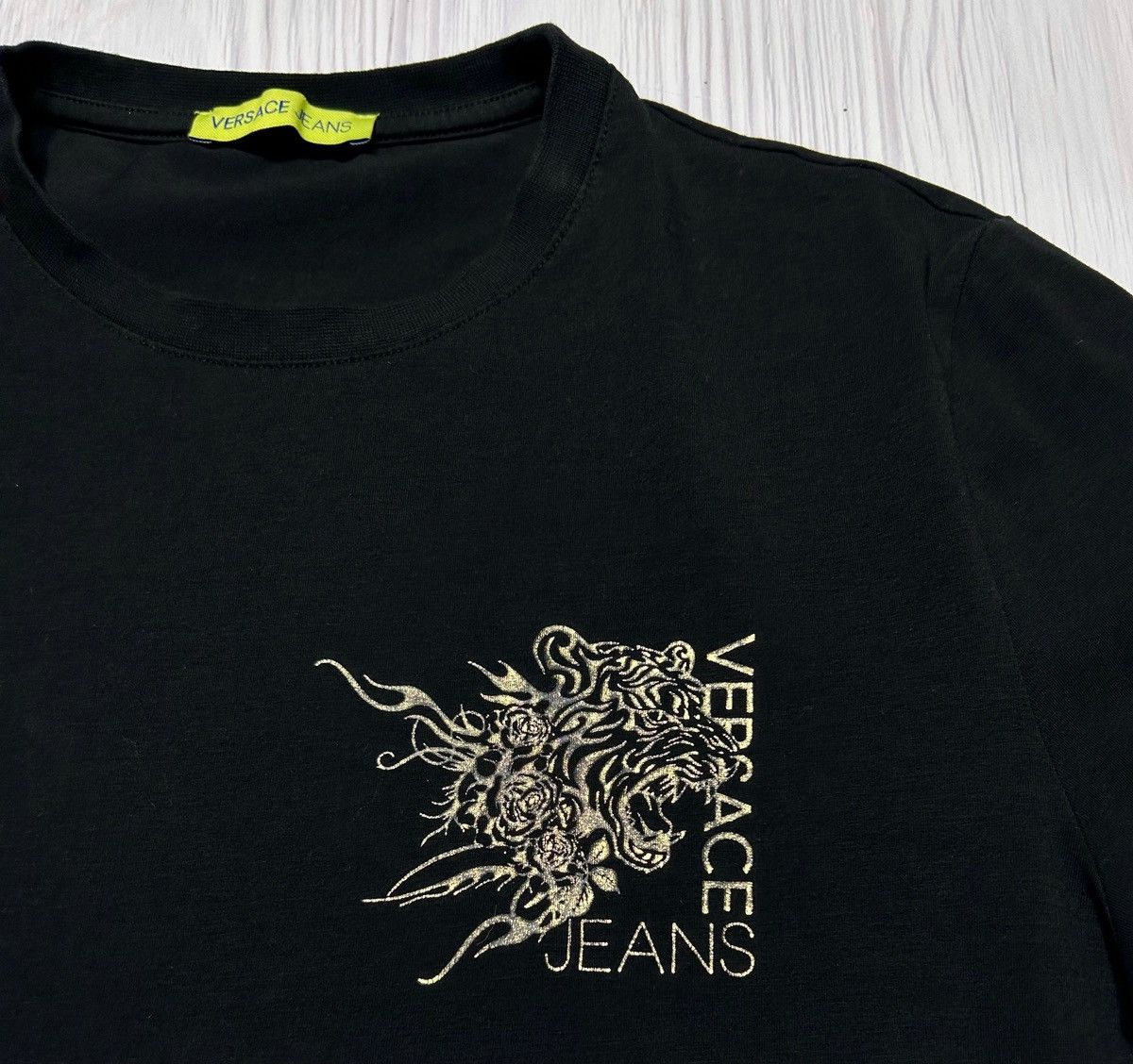 Versace Jeans Couture Versace Jeans Gold Logo Tiger T-Shirt Size M Size US M / EU 48-50 / 2 - 4 Thumbnail