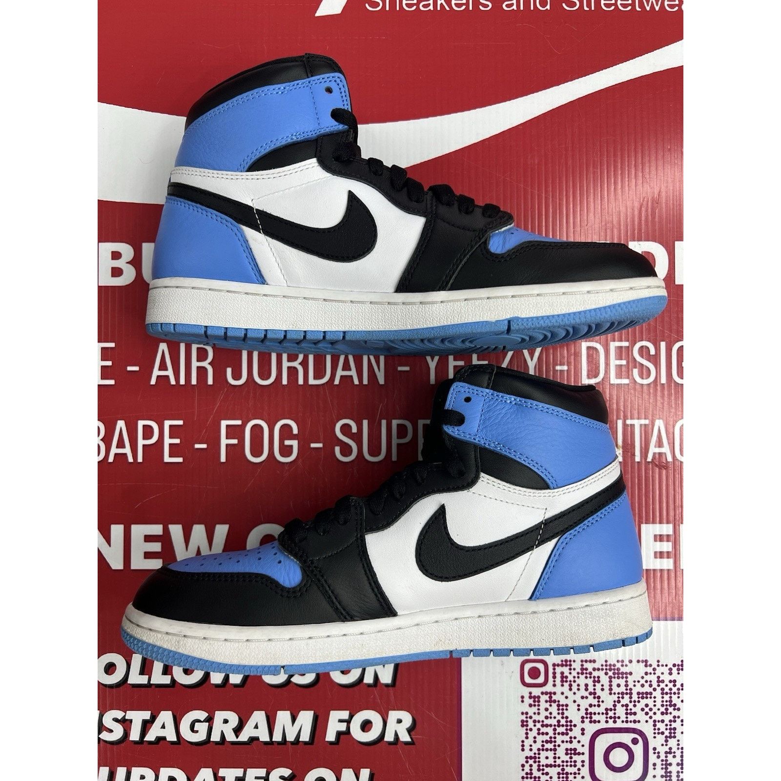 Jordan Brand Air Jordan 1 Retro High OG UNC Toe Size 8.5 (DZ5485-400) Size US 8.5 / EU 41-42 - 3 Thumbnail