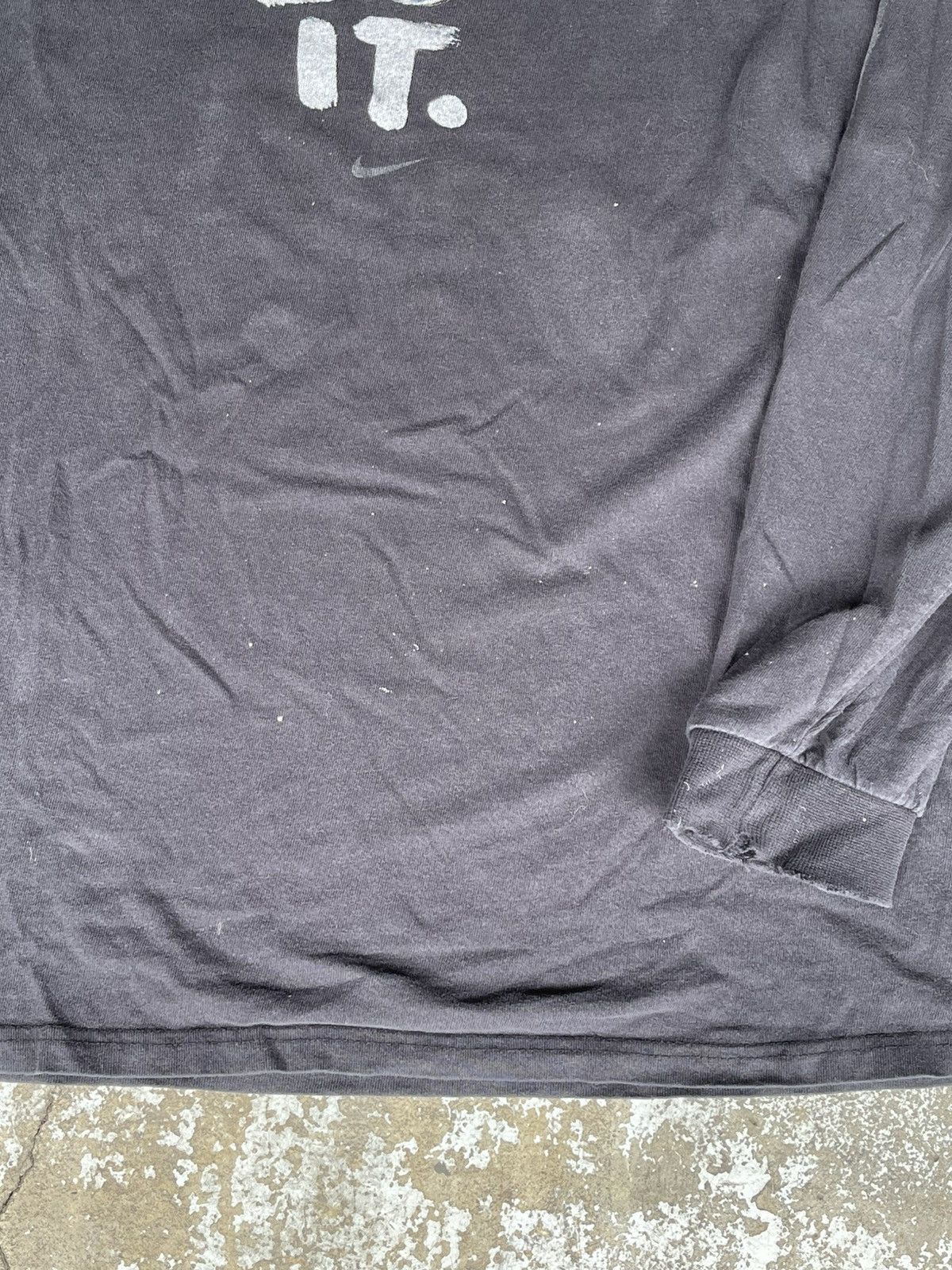 Nike Vintage Y2K Nike Faded Long Sleeve Shirt Size US L / EU 52-54 / 3 - 4 Thumbnail