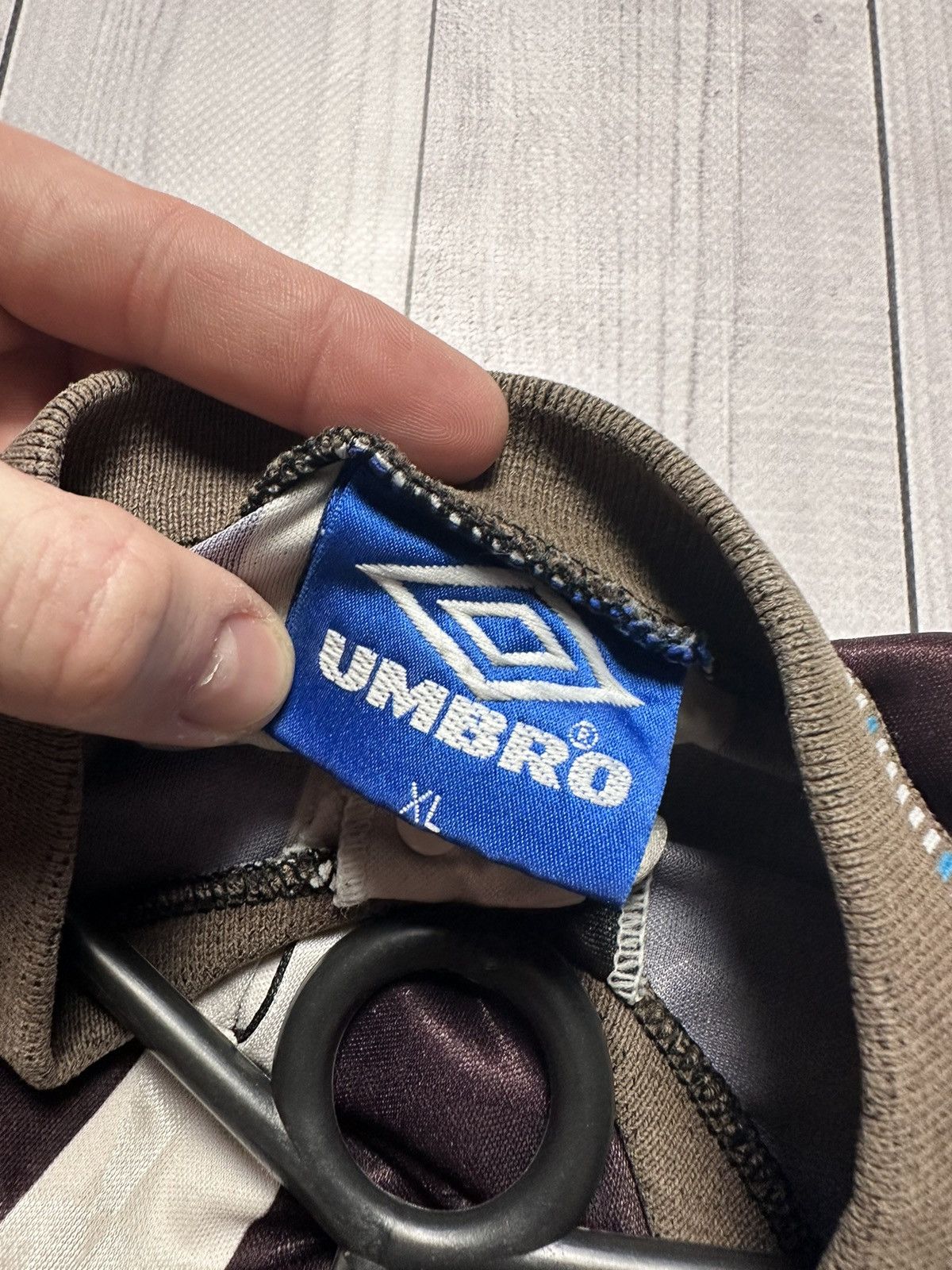 Umbro × Vintage Vintage New Castle United soccer jersey Umbro size XL logo Size US XL / EU 56 / 4 - 9 Thumbnail