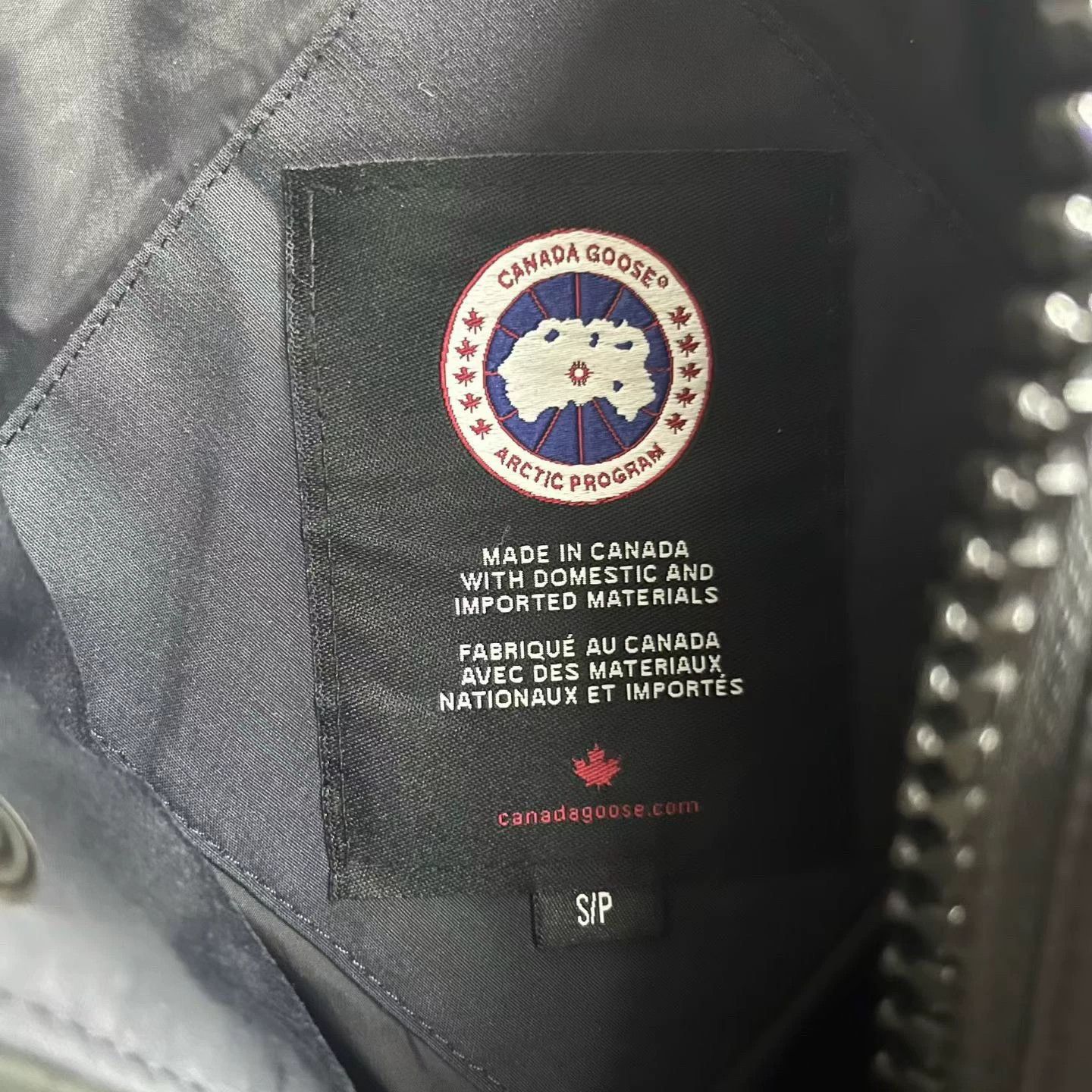 Canada Goose canada goose navy blue hooded down jacket Size US S / EU 44-46 / 1 - 3 Thumbnail