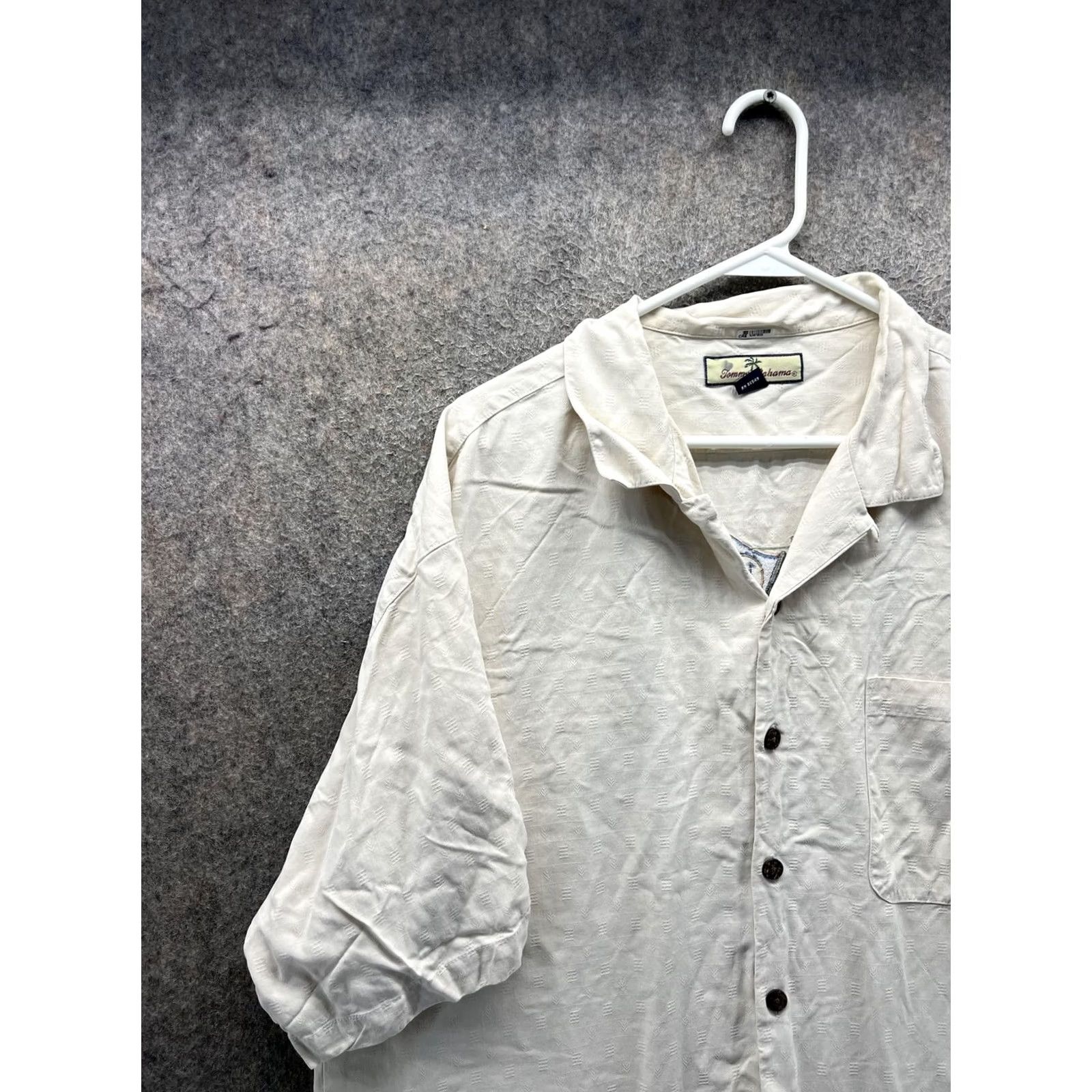 Tommy Bahama Tommy Bahama Shirt Mens XL White Geometric Silk Short Sleeve Button Front Casual Size US XL / EU 56 / 4 - 7 Thumbnail