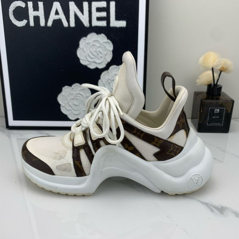 Louis Vuitton Louis Vuitton Low Top Casual Sneakers - Size US 6.5 / EU 39-40 - 9 Thumbnail