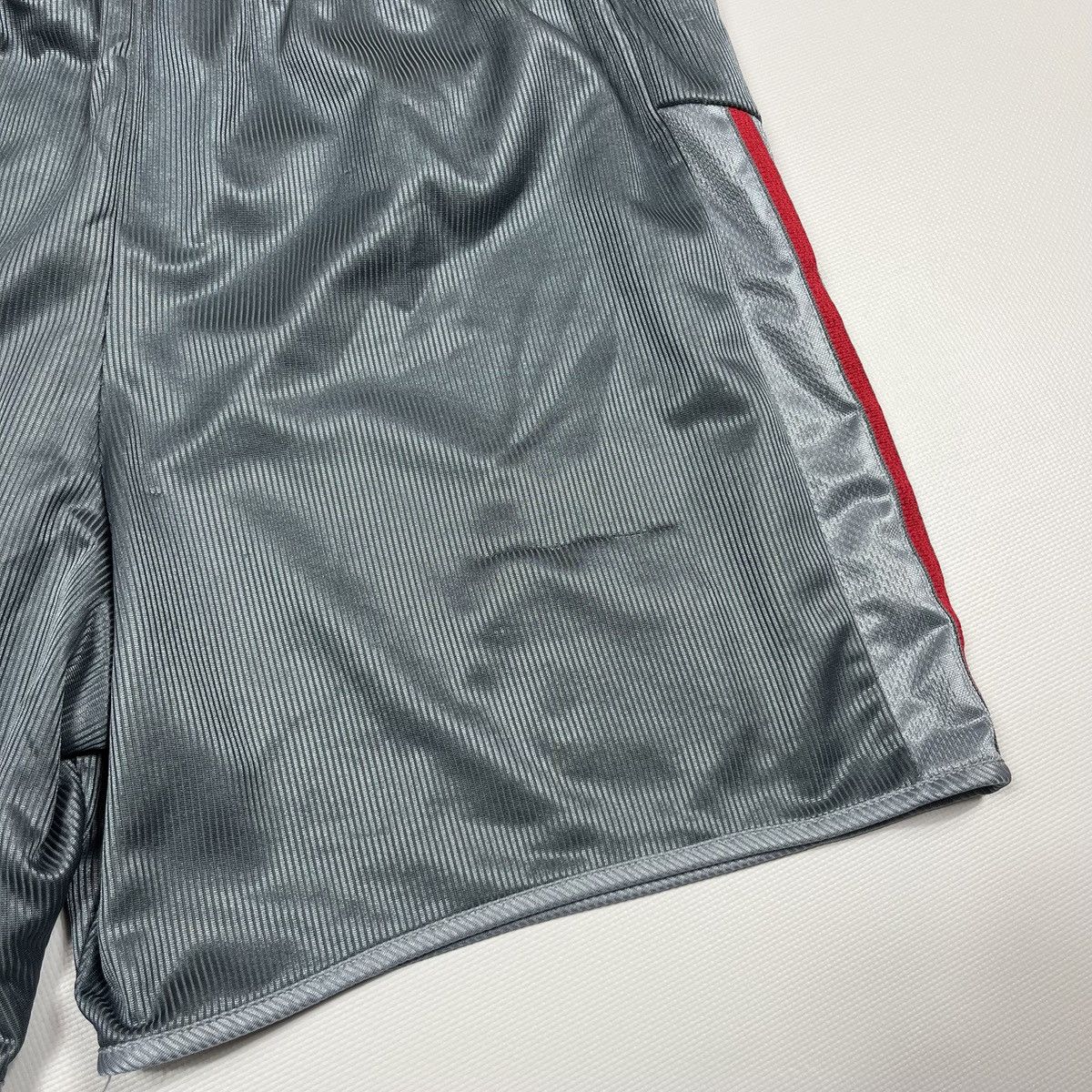 Adidas Adidas vintage Feyenoord Rotterdam Holland Soccer Shorts Size US 32 / EU 48 - 11 Thumbnail