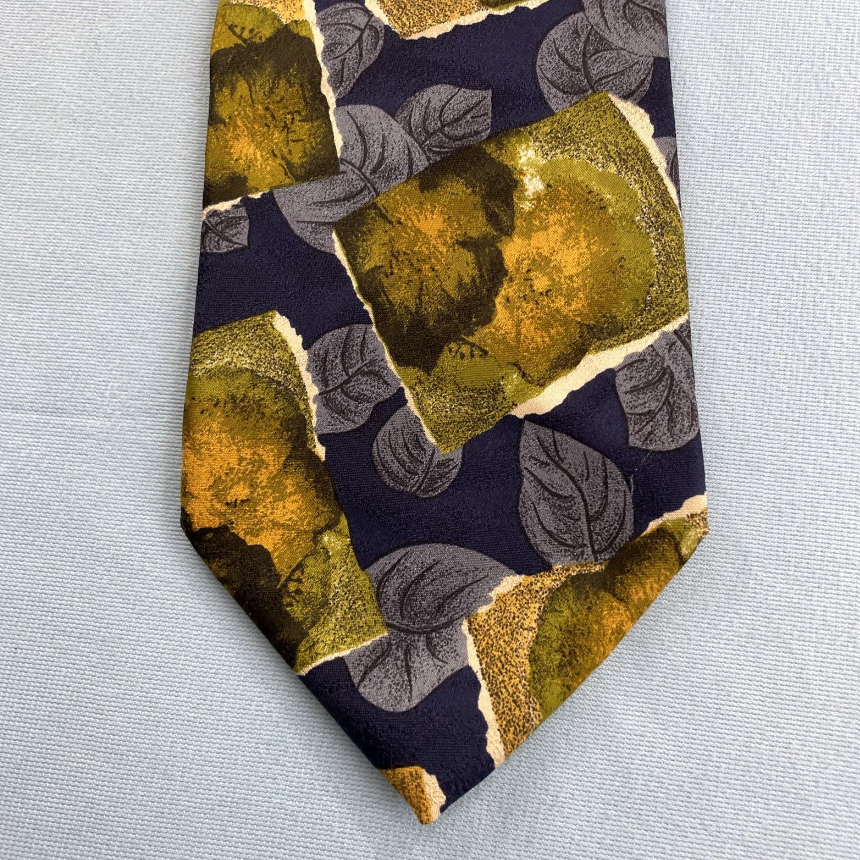 Vintage VINTAGE Pavone Tie Men's Adult One Size Silk Geometric Floral Patchwork Italy 57"-60" Wide Black Blue Green 1990s Cap­sule Necktie 4x56" Size ONE SIZE - 5 Thumbnail