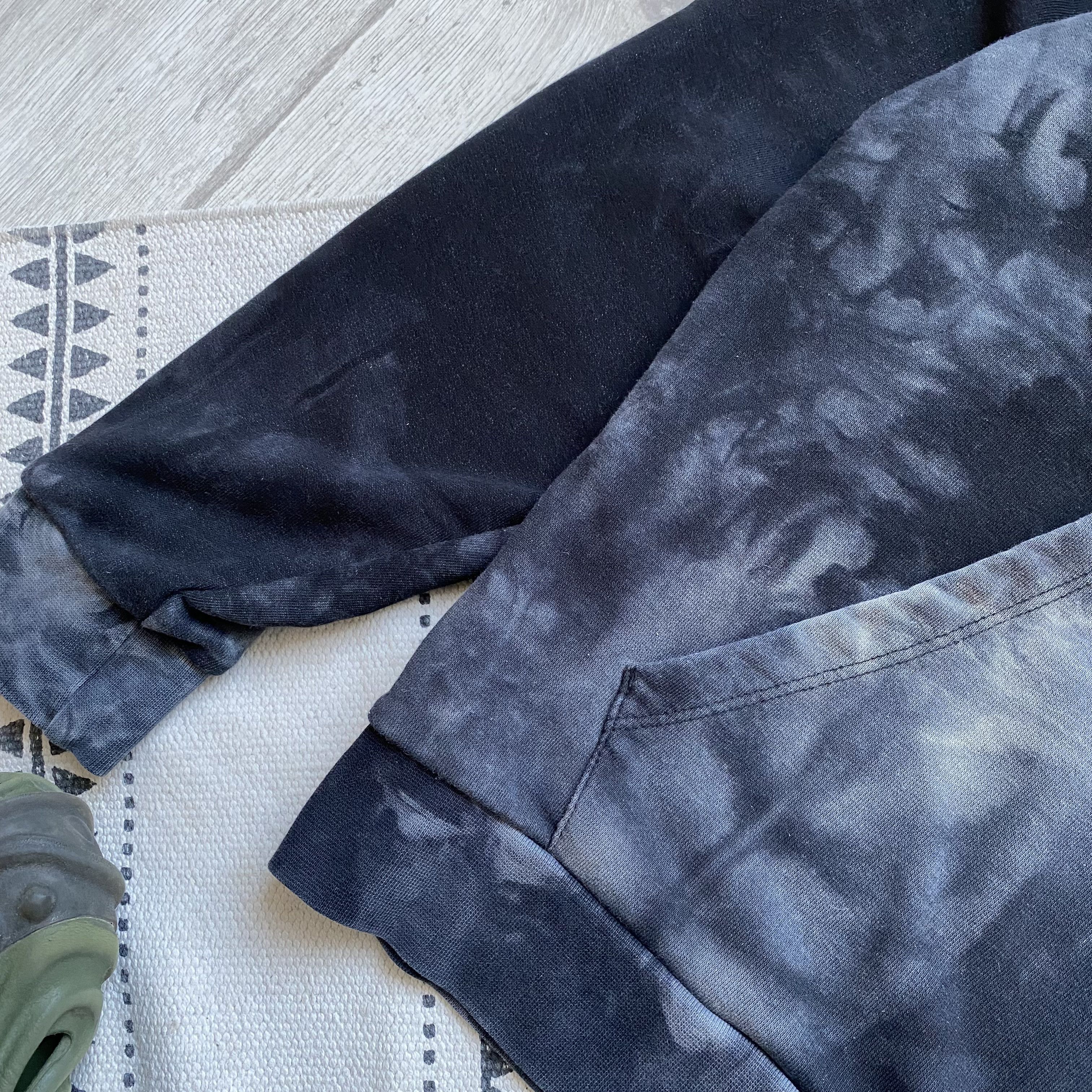 Allsaints 🕸️ Allsaint Center Logo Boxy Hoodie Tie dye Size US S / EU 44-46 / 1 - 5 Thumbnail