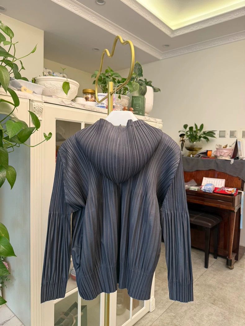 Issey Miyake Issey Miyake size:3 Dark grey cream puff cardigan Size XS / US 0-2 / IT 36-38 - 6 Thumbnail
