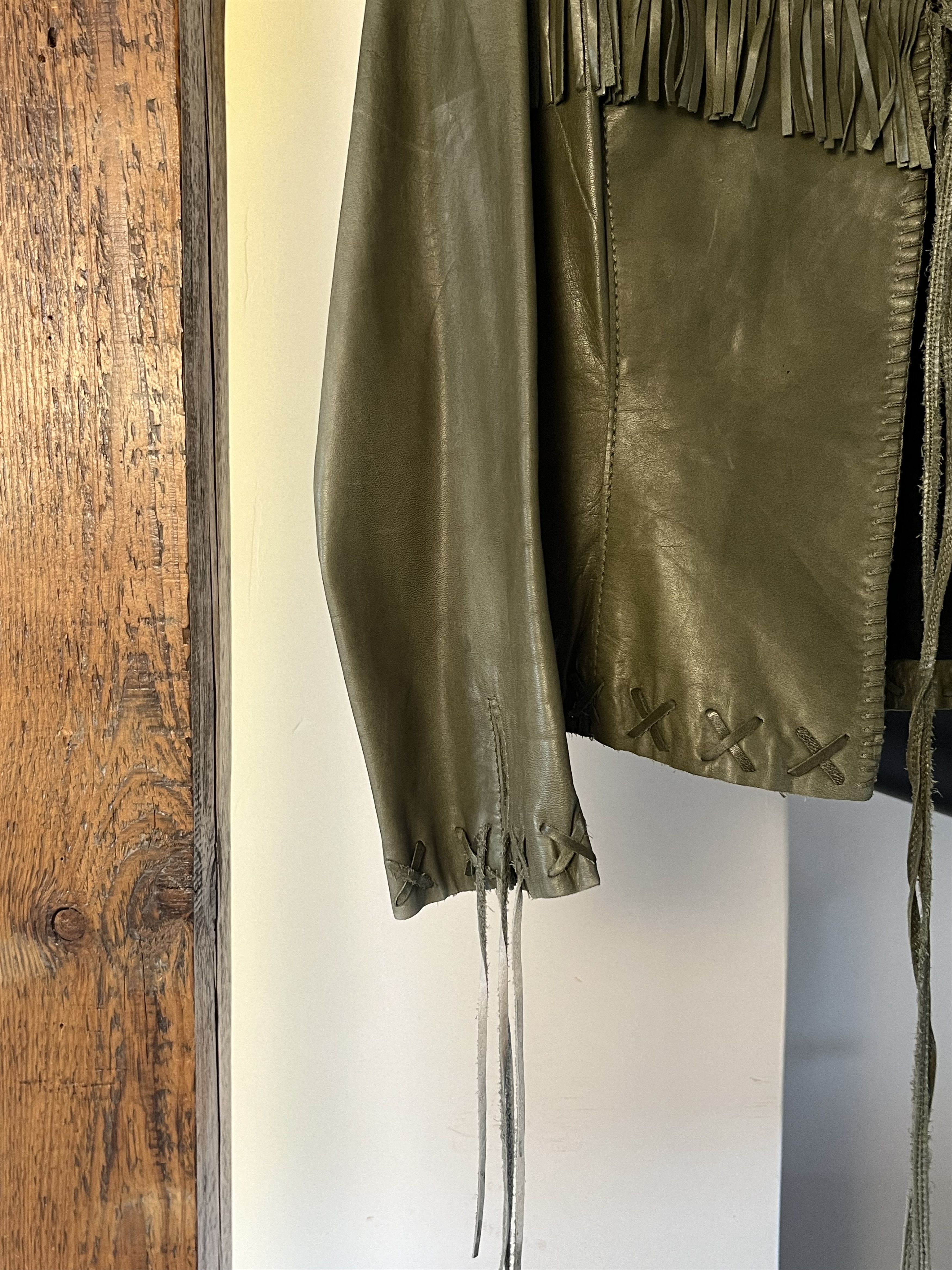 Vintage Vintage Fringe Leather Jacket Green Native USA Size US S / EU 44-46 / 1 - 5 Thumbnail