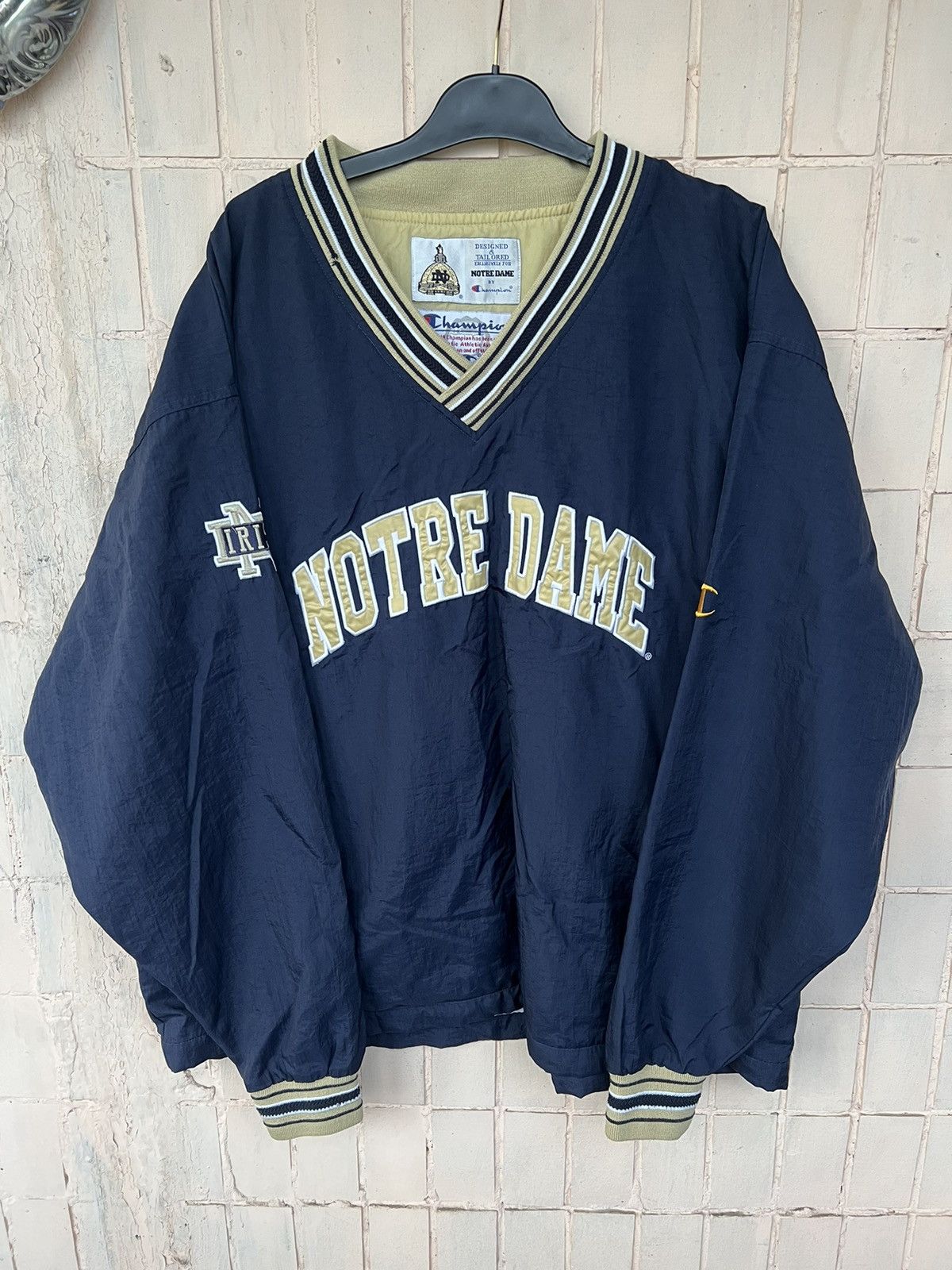 Vintage VINTAGE 90S OVERSIZE NYLON NOTRE DAM SWEATSHIRT FOOTBALL Size US XL / EU 56 / 4 - 1 Thumbnail