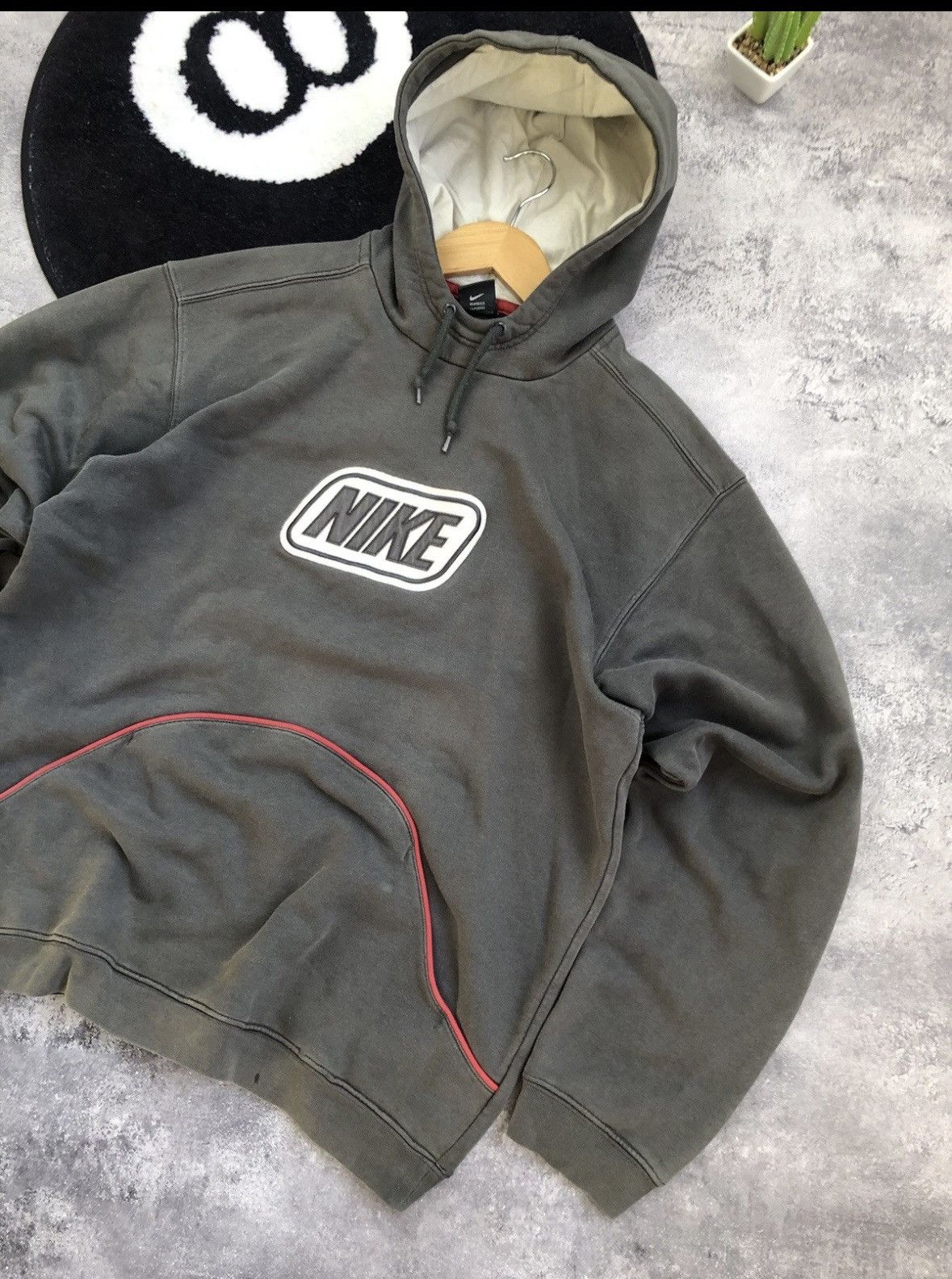 Nike NIKE Vintage Big Logo Hoodie Streetwear Hype Rare Casual Size US L / EU 52-54 / 3 - 2 Thumbnail