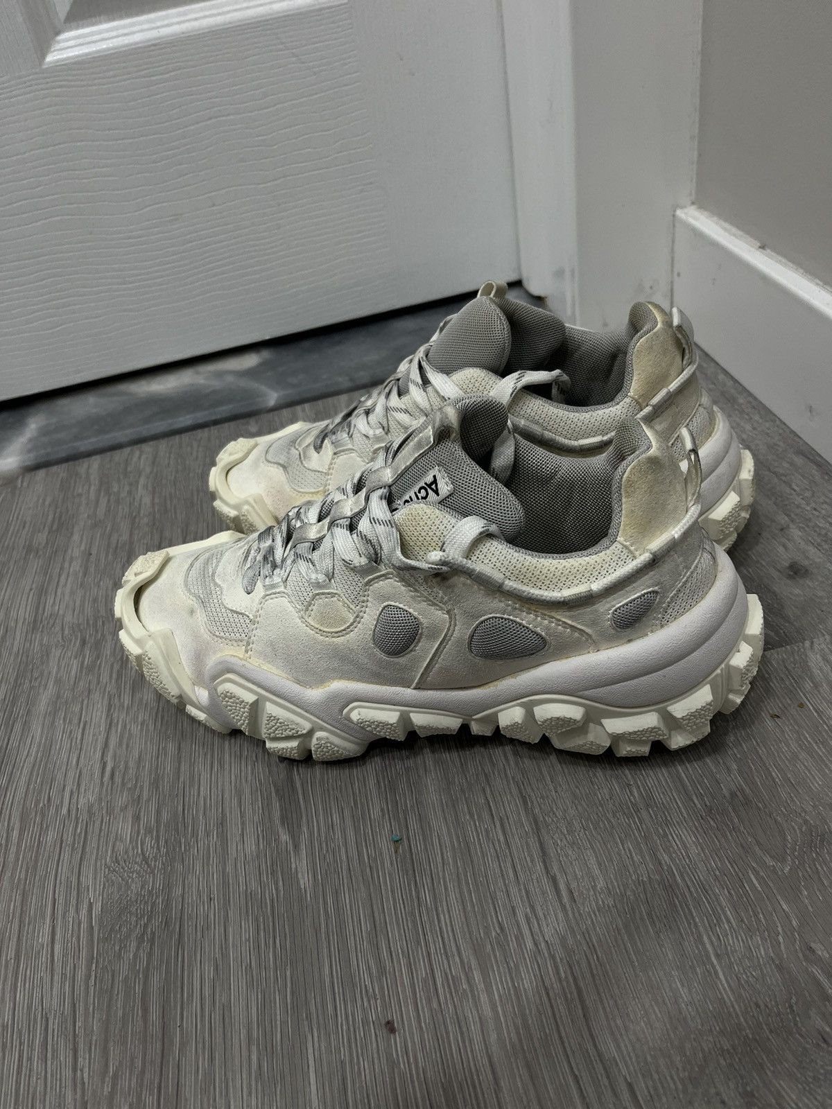 Acne Studios Boltzer M sneaker. Size 40 Size US 7 / EU 40 - 10 Thumbnail