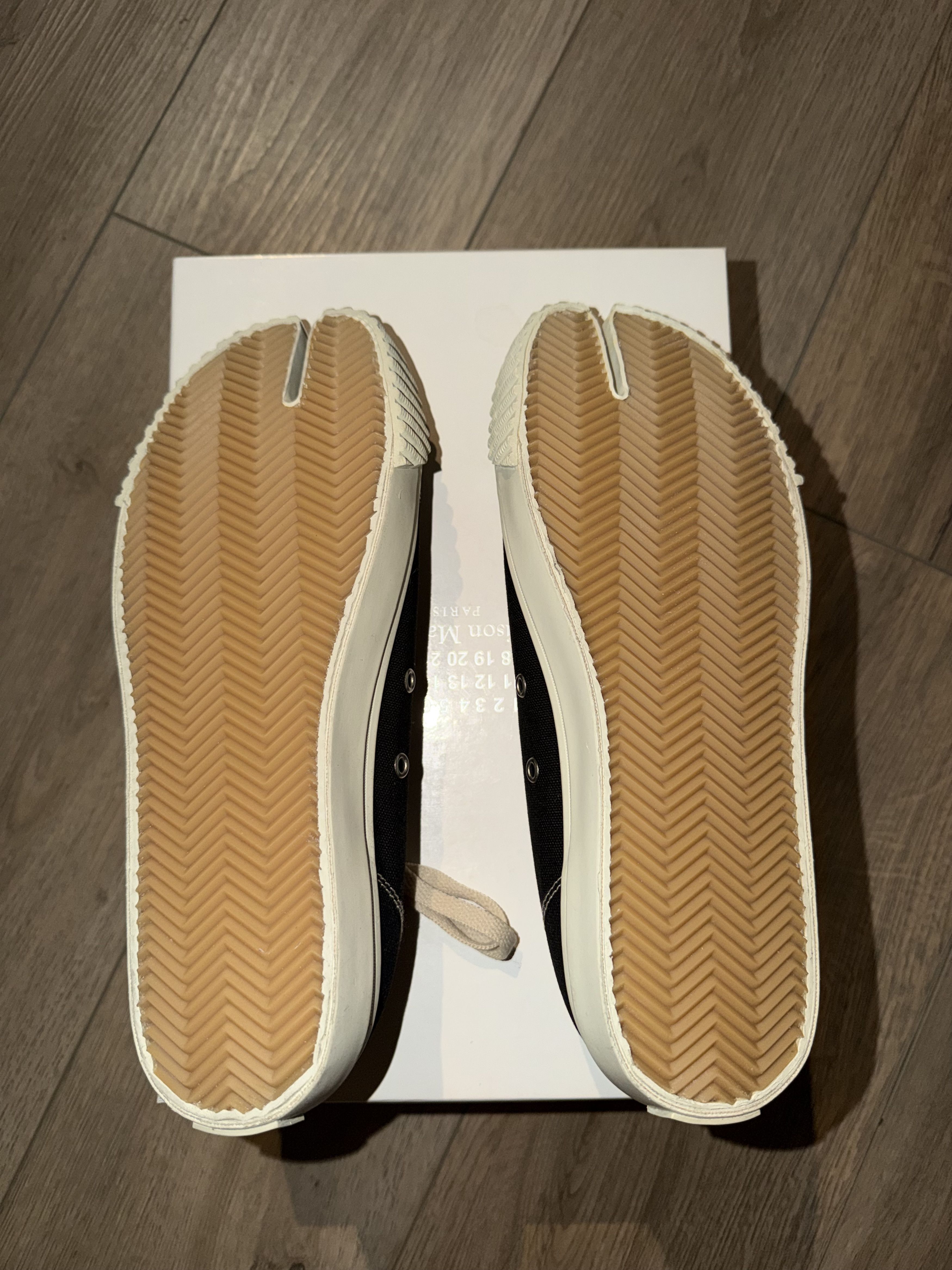 Maison Margiela Maison Margiela Wmns Tabi Low 'Black White' Size US 11 / IT 41 - 4 Thumbnail
