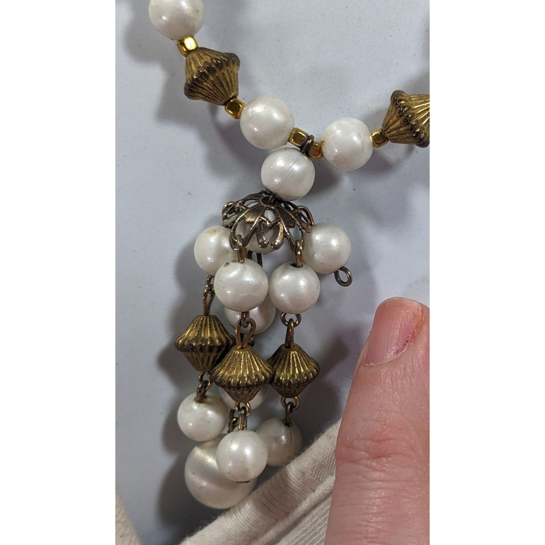 Other Vintage White And Gold Beaded Tassel Necklace Size ONE SIZE - 5 Thumbnail