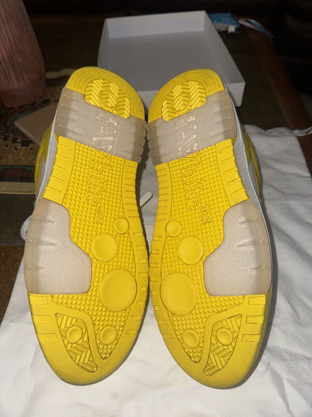 Off-White Yellow Off-White Out Of Office Size US 10 / EU 43 - 5 Thumbnail