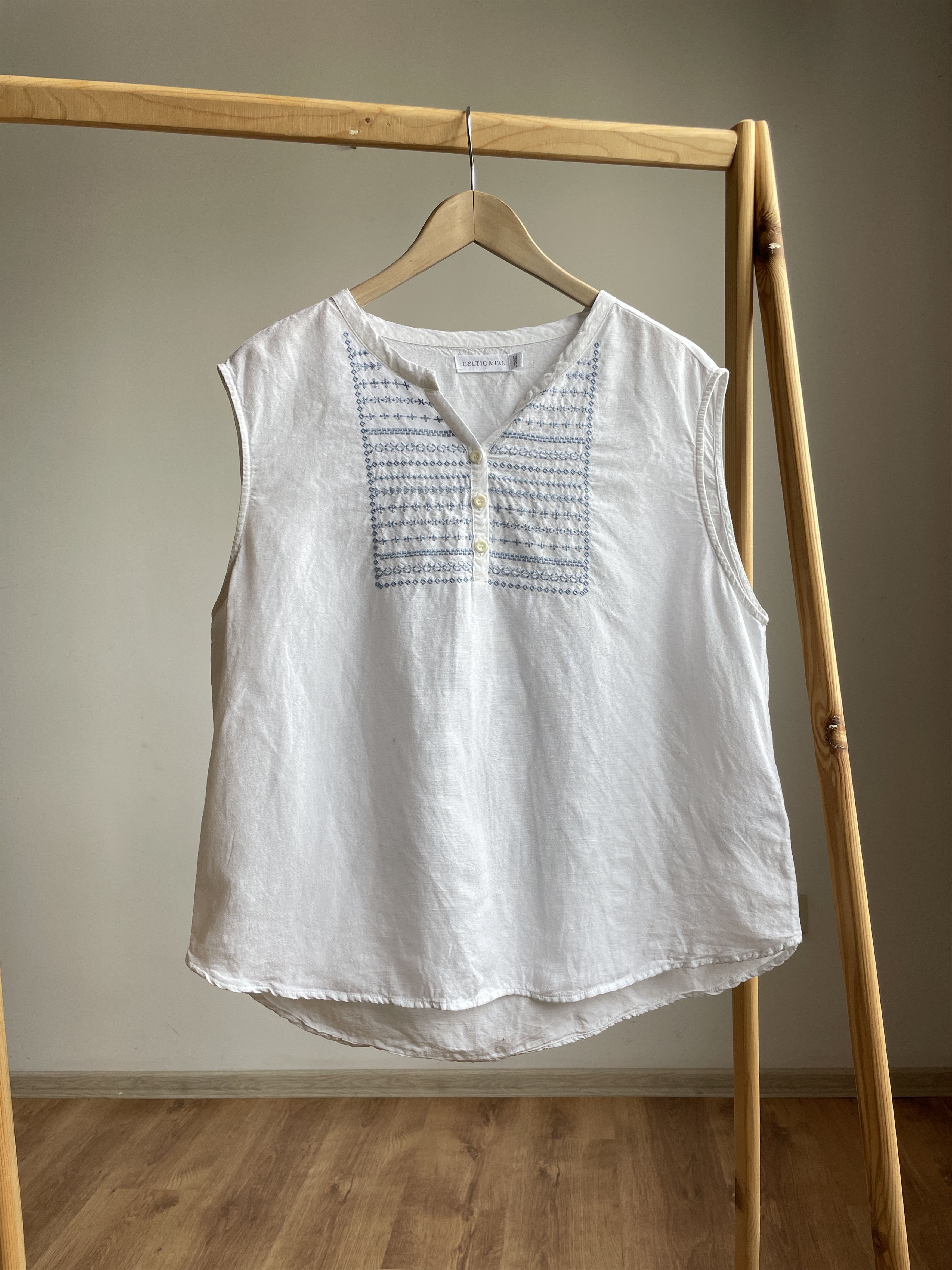 Other Celtic & Co Ornamental Lyocell Linen Sleeveless Blouse Size XL / US 12-14 / IT 48-50 - 1 Thumbnail
