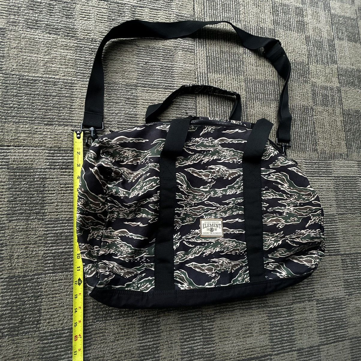 Element Vtg Y2K Element Skateboards AOP Tiger Camo Duffle Bag Size ONE SIZE - 4 Thumbnail