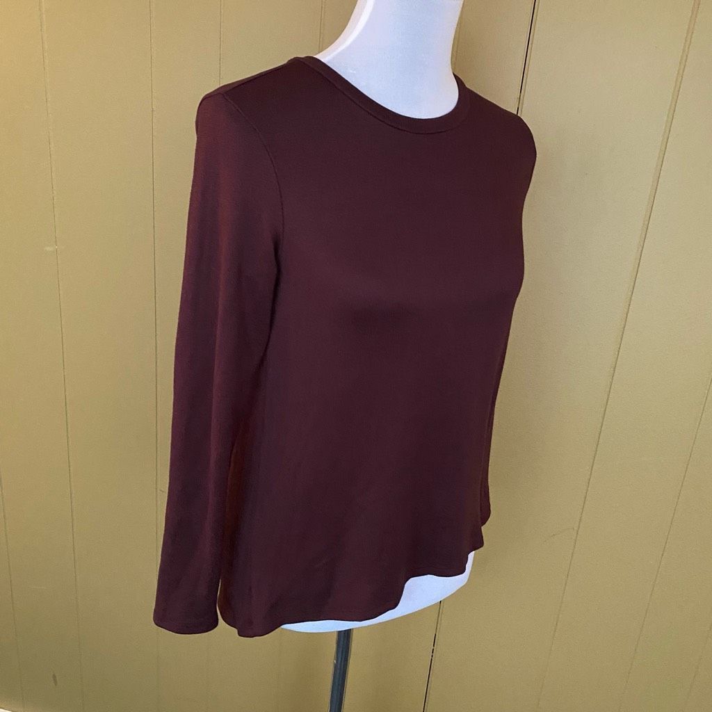 American Eagle Outfitters American Eagle women XS soft & plush Longsleeve Crewneck top Size XS / US 0-2 / IT 36-38 - 4 Thumbnail