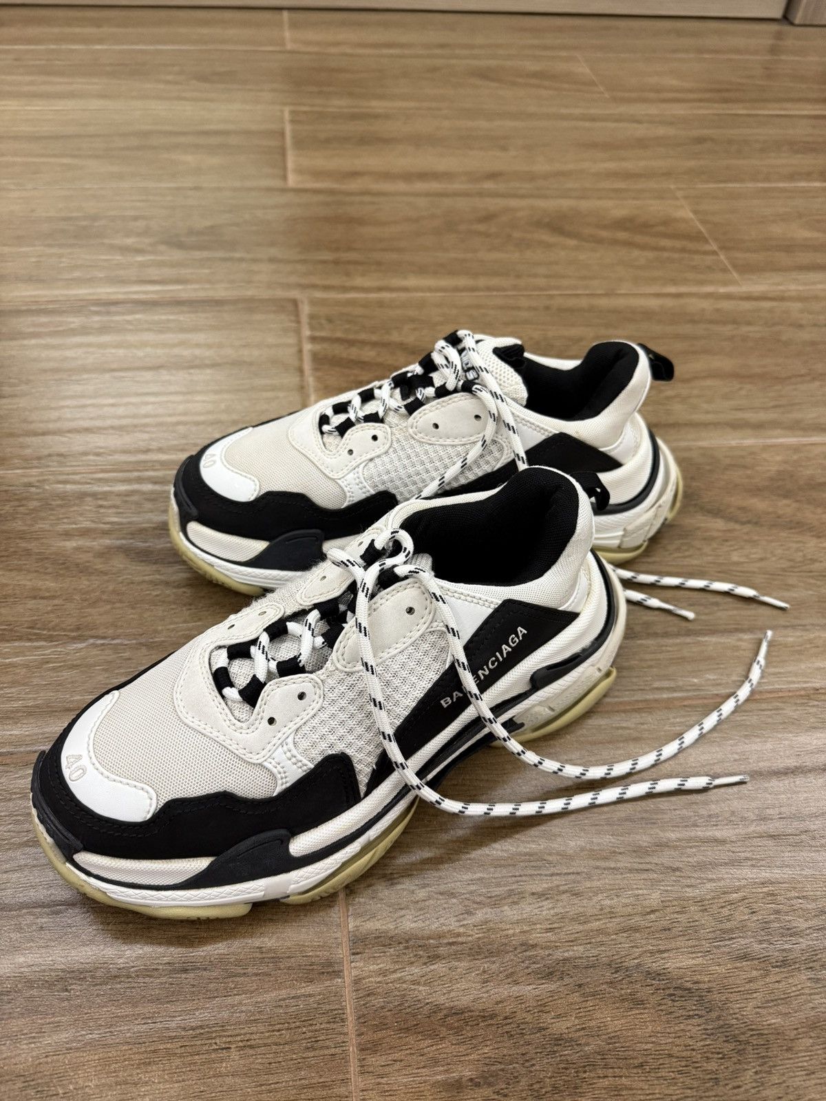 Balenciaga Balenciaga triple s men Size US 9 / EU 42 - 2 Thumbnail