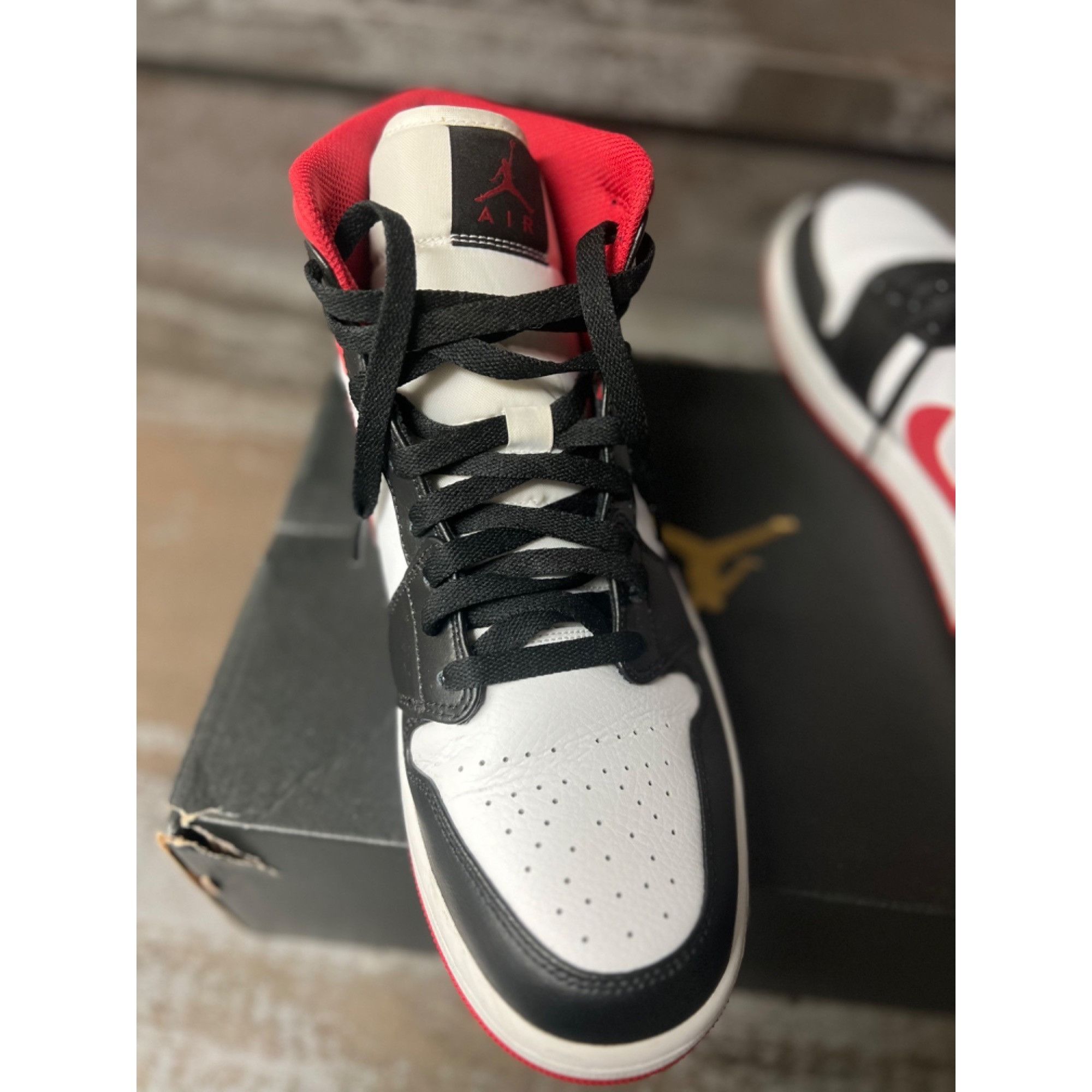 Nike Jordan 1 Mid Gym Red Black White Used Size 10.5- 554724-122 Size US 10.5 / EU 43-44 - 11 Thumbnail