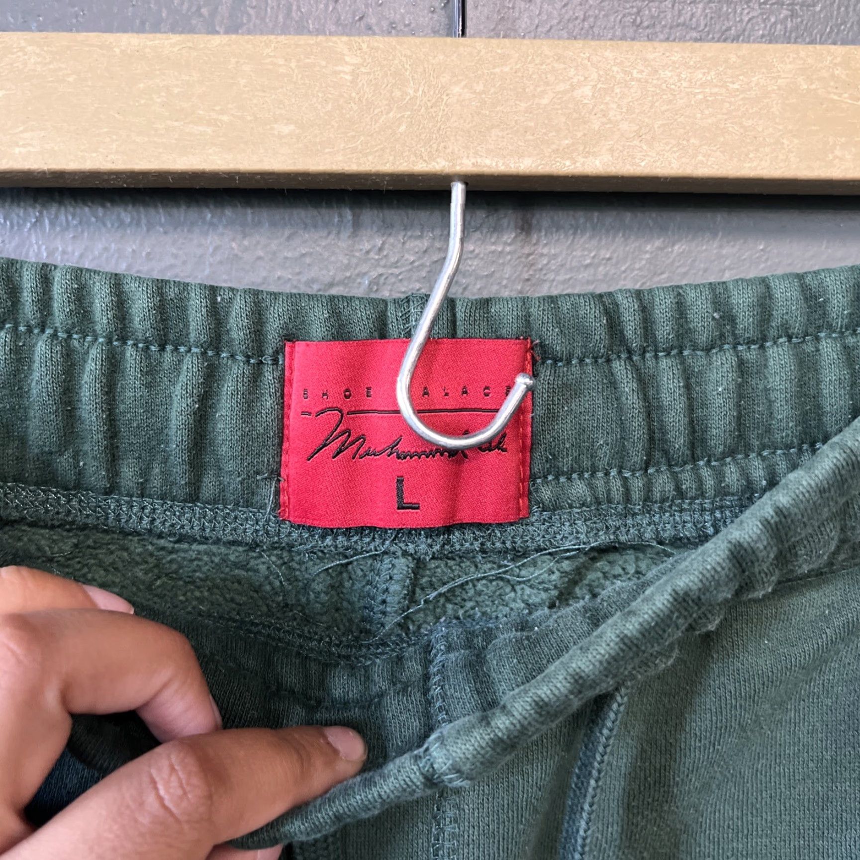 Palace Shoe Palace Muhammad Ali Jogger Sweatpants Mens L Green Fleece Pants Size US 33 - 3 Thumbnail