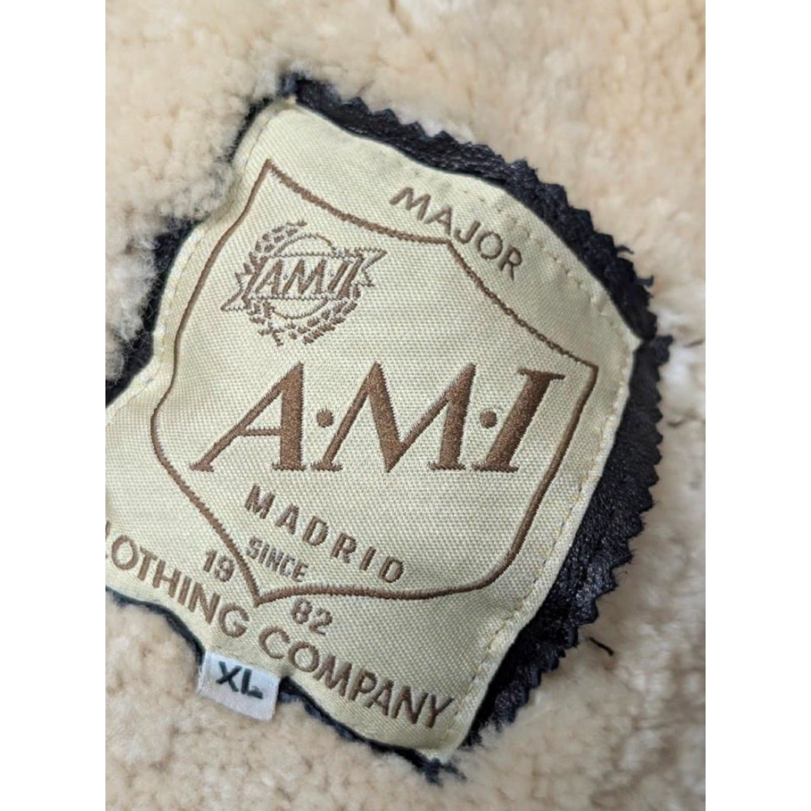 Vintage VINTAGE B3 Bomber Jacket US Army Air Force Shearling Leather Men XL Brown 48+ Chest 26" Arm 30" Front 24" Shoulders Size US L / EU 52-54 / 3 - 5 Thumbnail