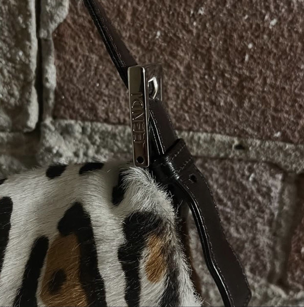 Fendi 2010 Fendi Pony-hair “Baguette” Leopard Print Shoulder Bag 🐆 Size ONE SIZE - 3 Thumbnail