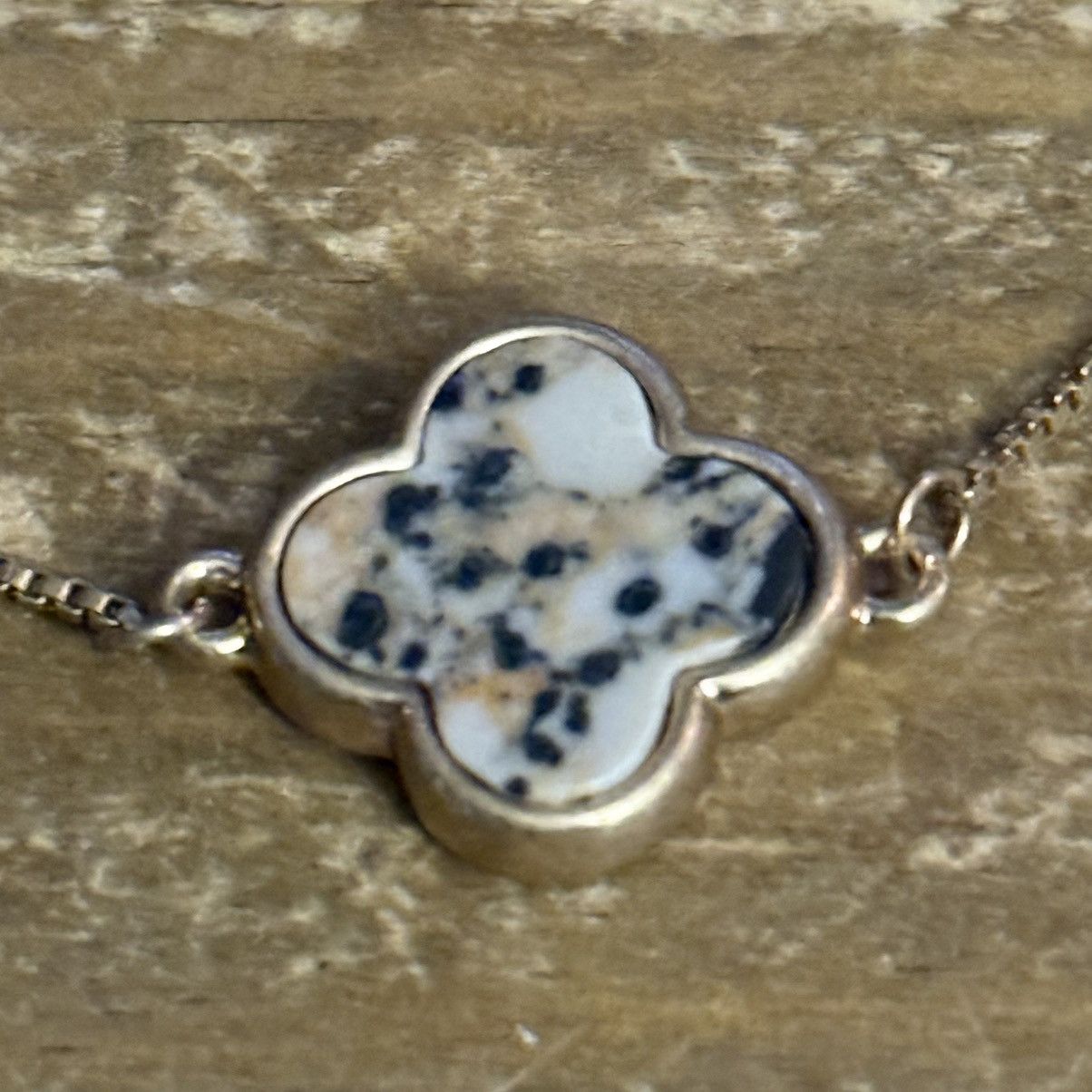 Other Gold tone black and white blotchy clover bolo bracelet Size ONE SIZE - 5 Thumbnail