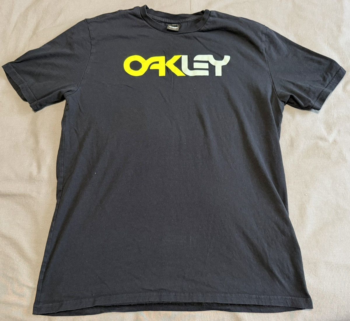Oakley Oakley Men's Crew Neck Short Sleeve Shirt Retro Graphic Logo Size US L / EU 52-54 / 3 - 1 Thumbnail