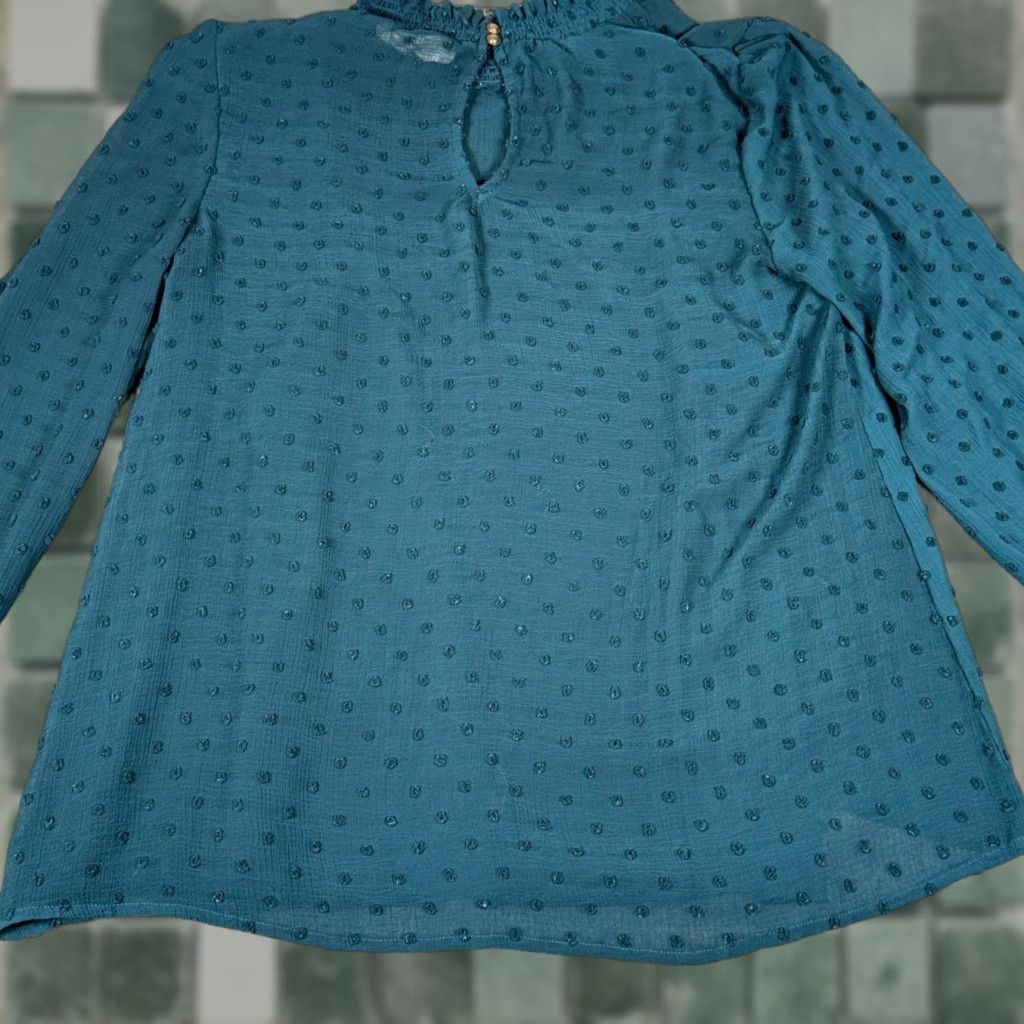 Vintage LUQ Blouse Geometric Swiss Dot Mock Neck Keyhole Back Long Puff Sleeve Smocked Ruffle Button Green Women Adult S Tunic Geometric Pattern, Teal Size S / US 4 / IT 40 - 1 Thumbnail