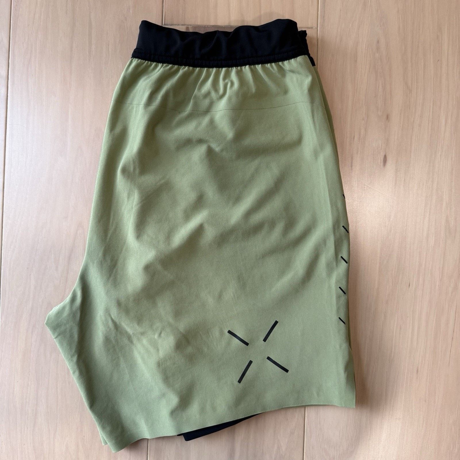 Ten Thousand Ten Thousand Interval Shorts Medium Green Workout Comfy Size US 29 - 2 Thumbnail