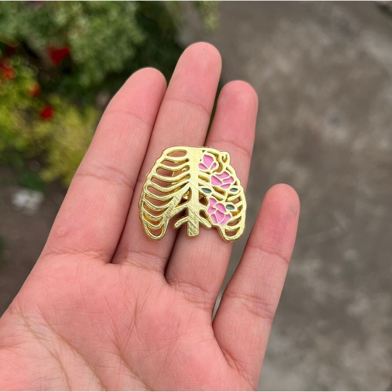 Other New Gold Rib Pin With pink Flowers Metal Enamel Professional Size ONE SIZE - 1 Thumbnail