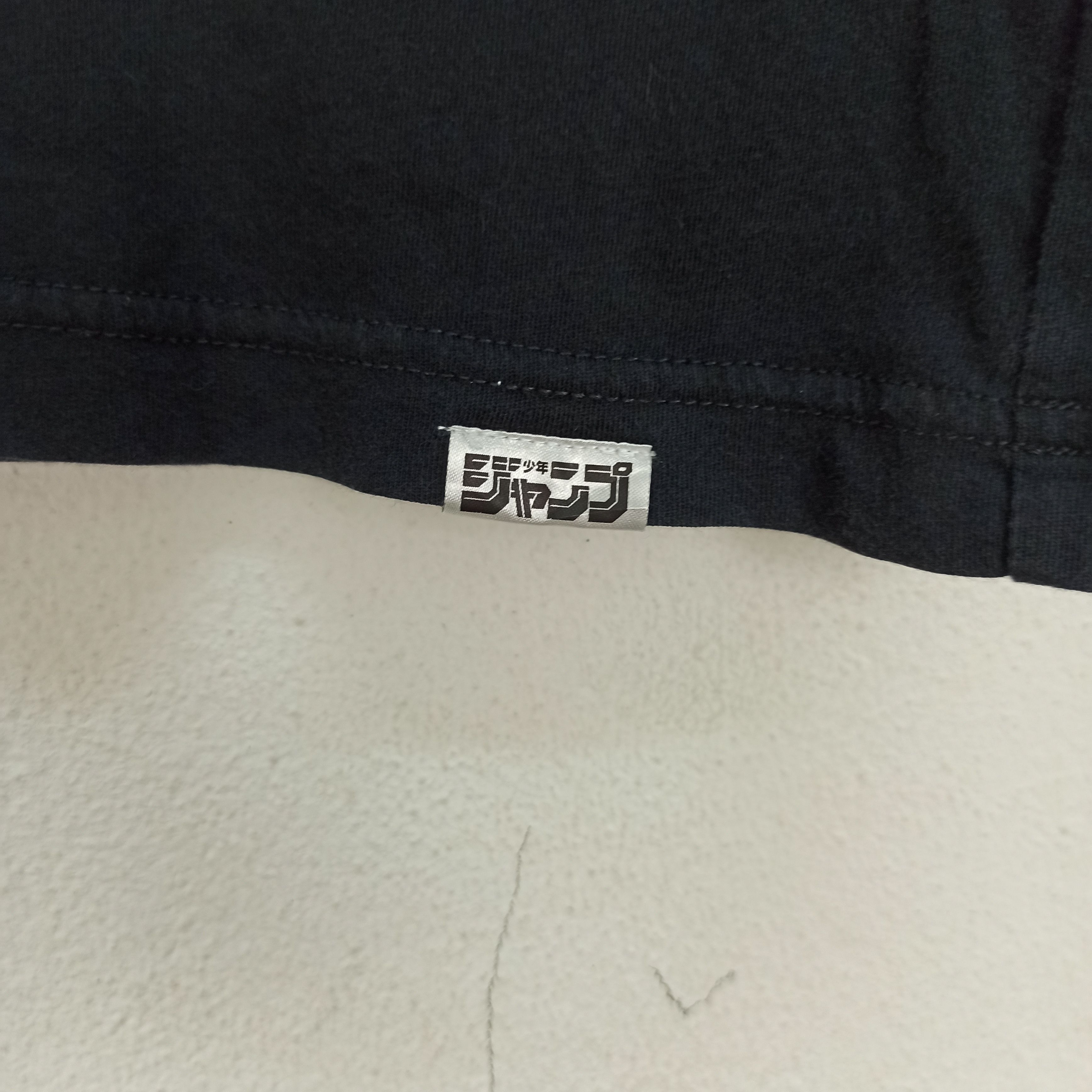 Anime Rare Hunter X Hunter Anime Japan By Uniqlo Size US L / EU 52-54 / 3 - 5 Thumbnail