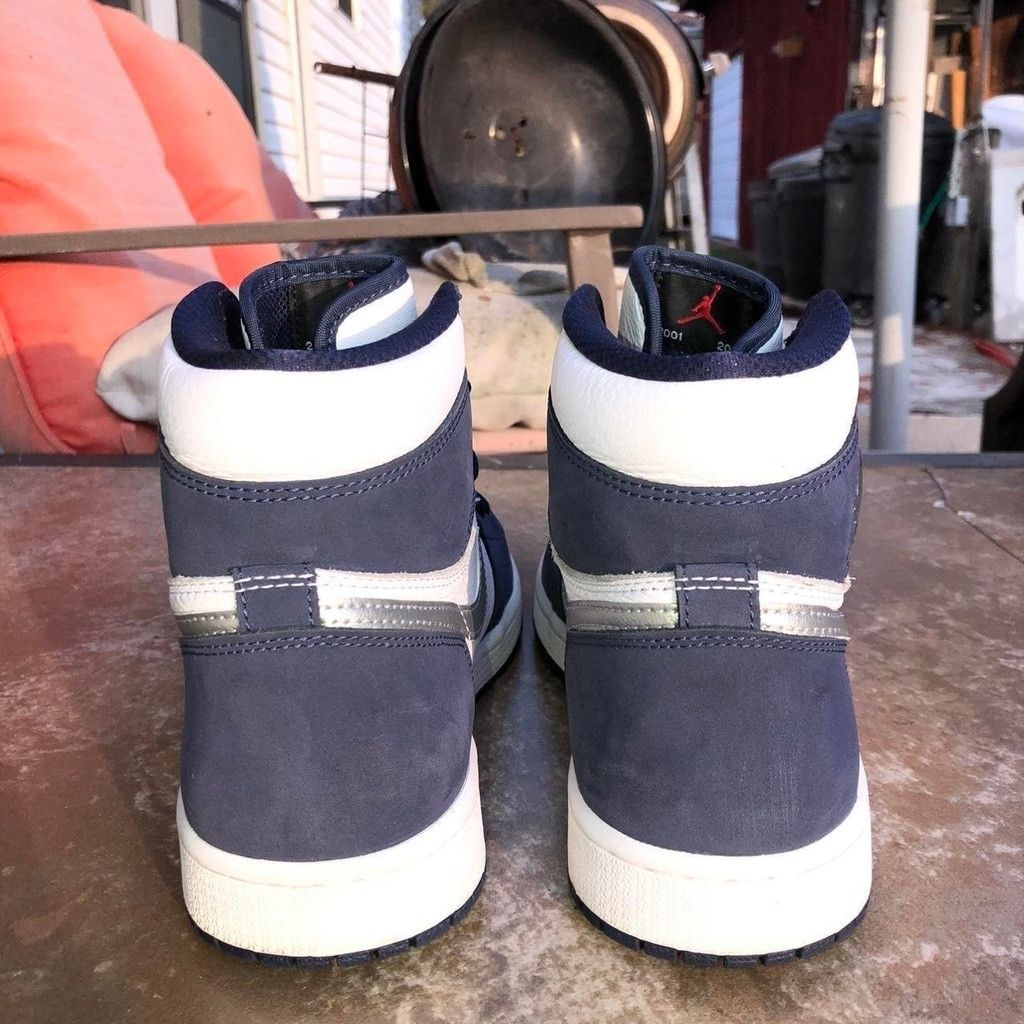 Jordan Brand Nike Air Jordan Retro 1 High COJP Midnight Navy Size 9 Size US 9 / EU 42 - 5 Thumbnail