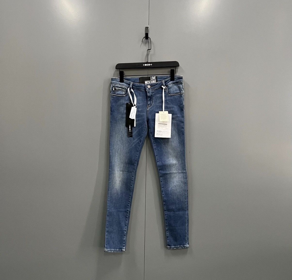 Moschino MOSCHINO Blue Jeans J41 Size 29" - 1 Thumbnail