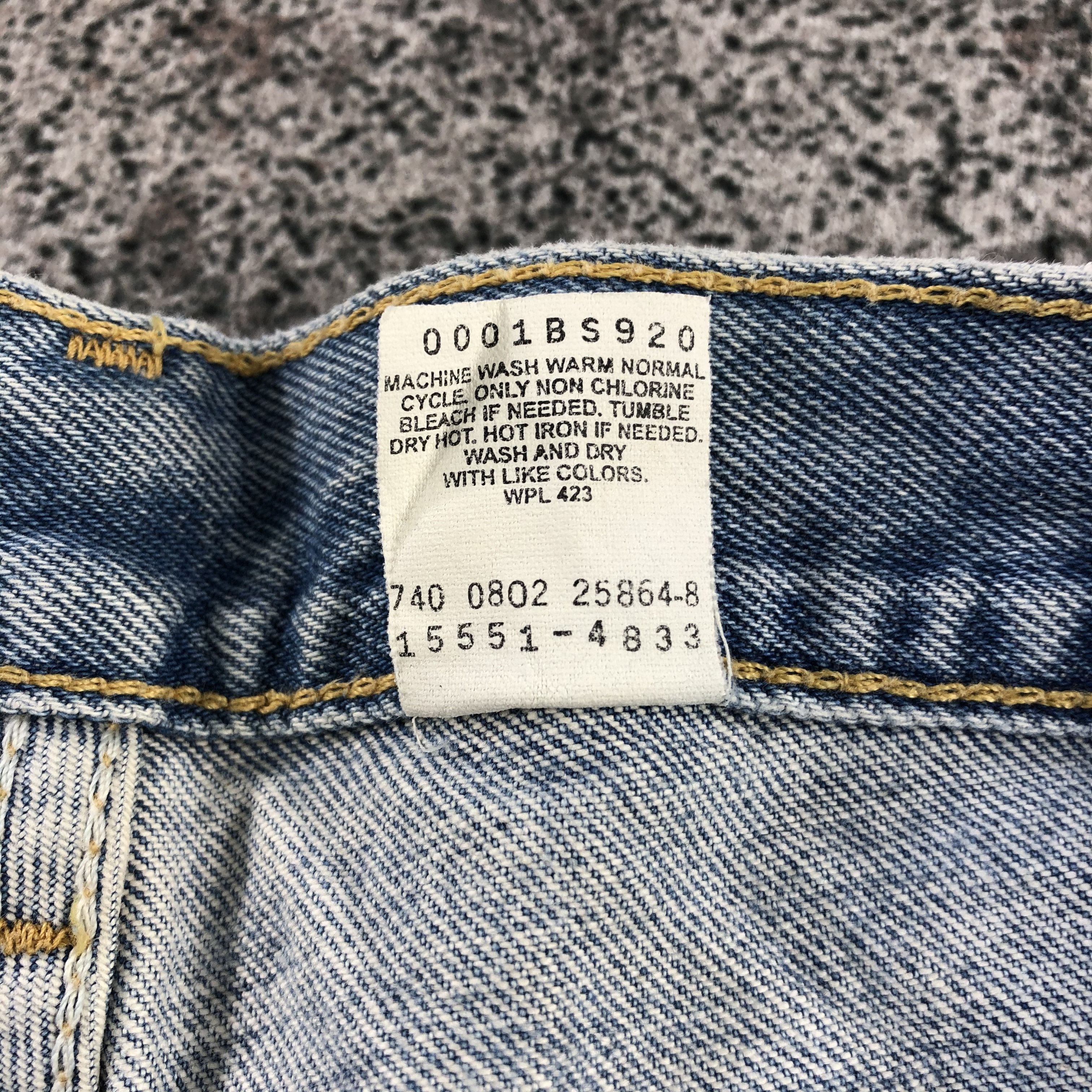 Levi's Vintage Levis 550 Jeans Relaxed Fit Denim KJ1083 Size US 31 - 11 Thumbnail