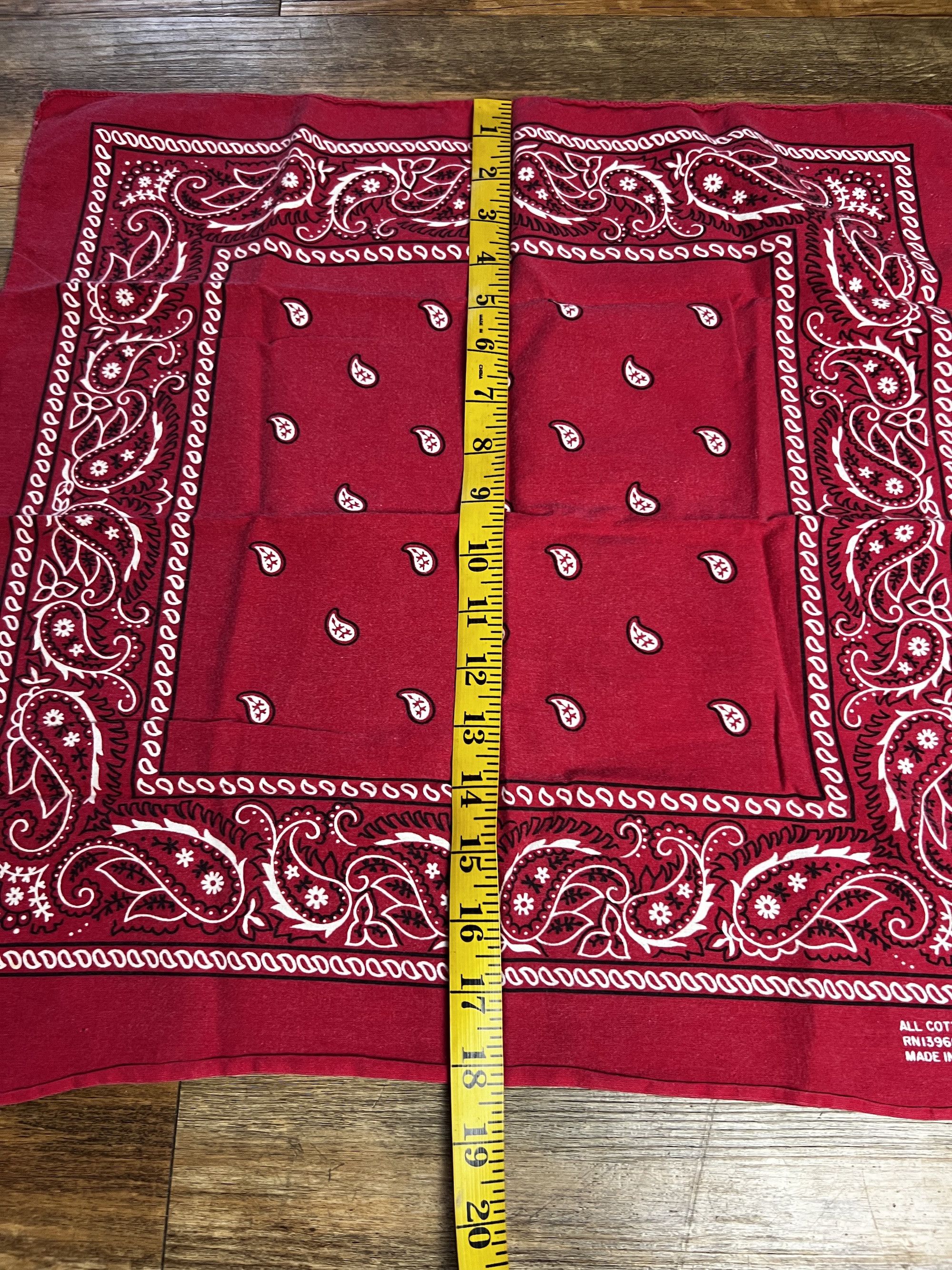 Vintage Vintage All Cotton Made in USA Red Paisley Bandana RN13960 Size ONE SIZE - 6 Thumbnail