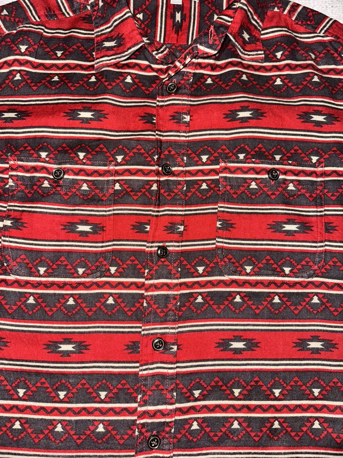 Uniqlo Uniqlo Navajo Shirt Size US L / EU 52-54 / 3 - 4 Thumbnail