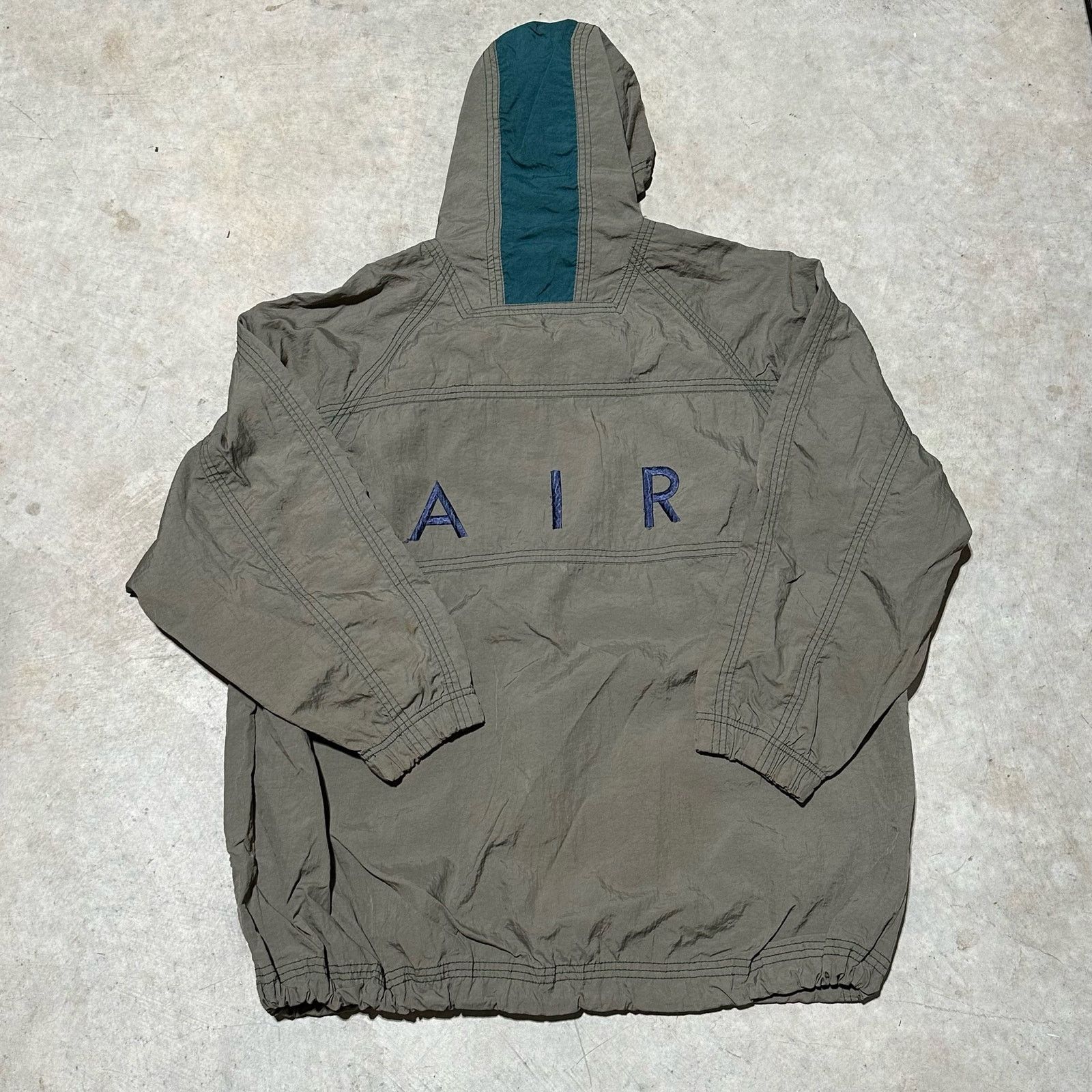 Nike Vintage Nike Windbreaker size Large in Men Size US L / EU 52-54 / 3 - 2 Thumbnail
